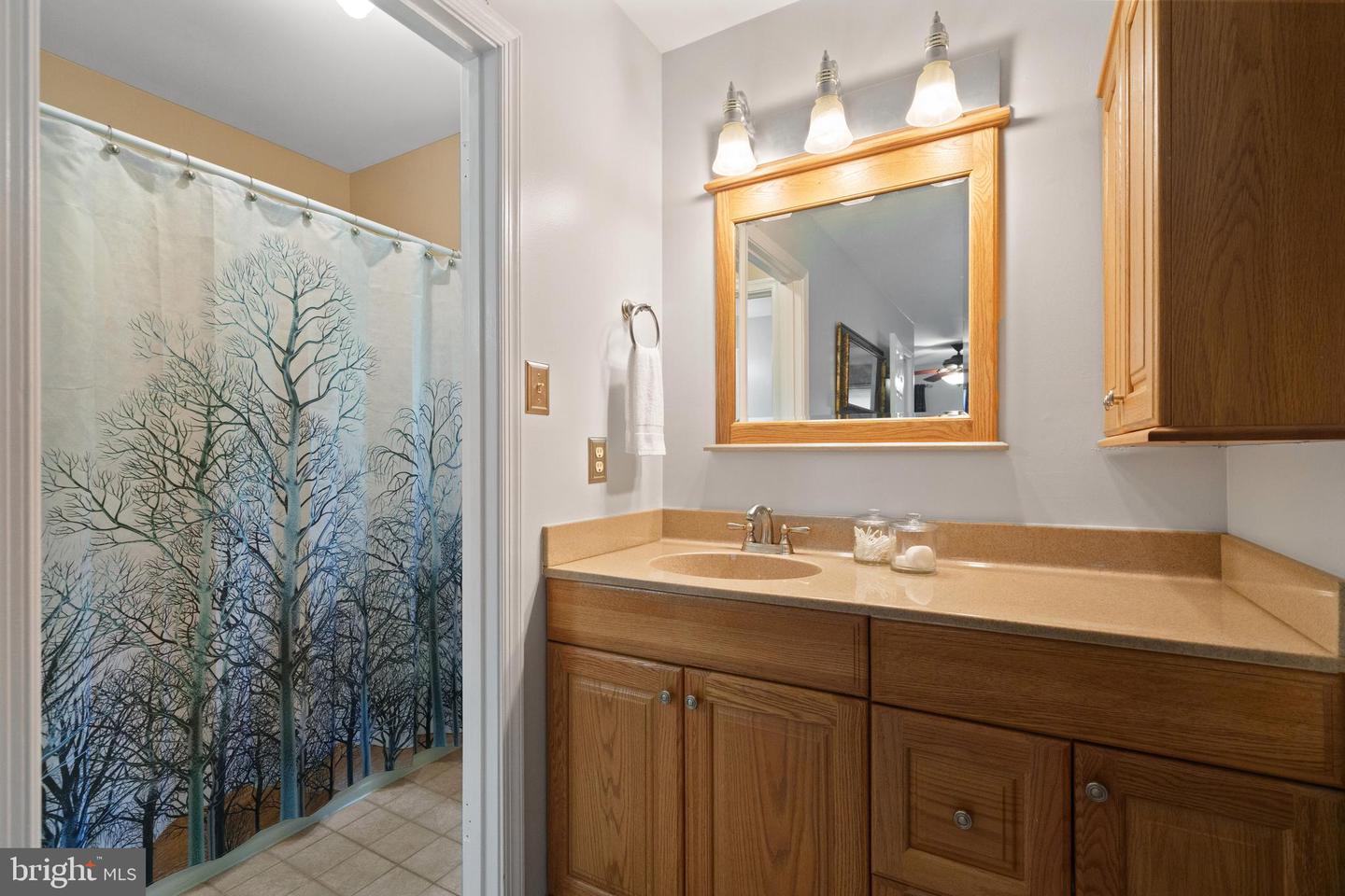 15251 CEDAR KNOLL CT, DUMFRIES, Virginia 22025, 3 Bedrooms Bedrooms, 7 Rooms Rooms,3 BathroomsBathrooms,Residential,For sale,15251 CEDAR KNOLL CT,VAPW2091484 MLS # VAPW2091484
