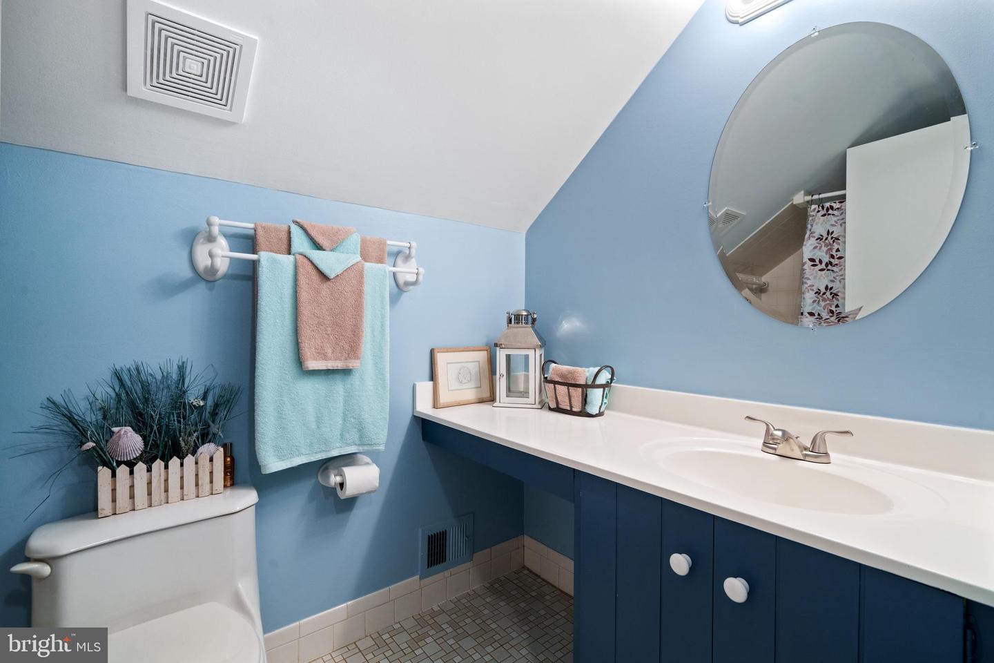 15251 CEDAR KNOLL CT, DUMFRIES, Virginia 22025, 3 Bedrooms Bedrooms, 7 Rooms Rooms,3 BathroomsBathrooms,Residential,For sale,15251 CEDAR KNOLL CT,VAPW2091484 MLS # VAPW2091484