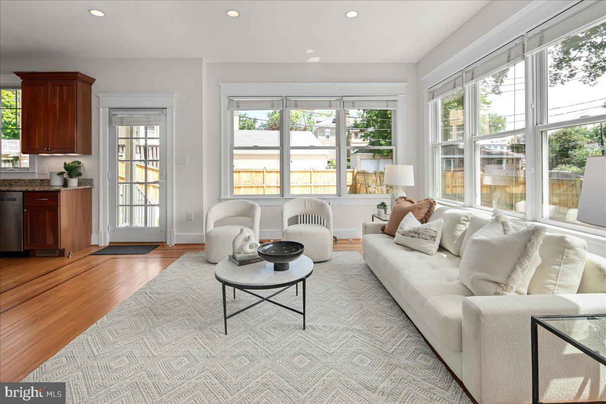 1501 HAMILTON ST NW, WASHINGTON, District Of Columbia 20011, 8 Bedrooms Bedrooms, ,6 BathroomsBathrooms,Residential,For sale,1501 HAMILTON ST NW,DCDC2194510 MLS # DCDC2194510