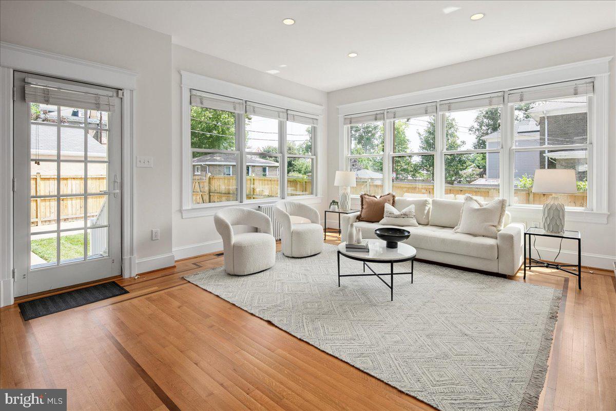 1501 HAMILTON ST NW, WASHINGTON, District Of Columbia 20011, 8 Bedrooms Bedrooms, ,6 BathroomsBathrooms,Residential,For sale,1501 HAMILTON ST NW,DCDC2194510 MLS # DCDC2194510