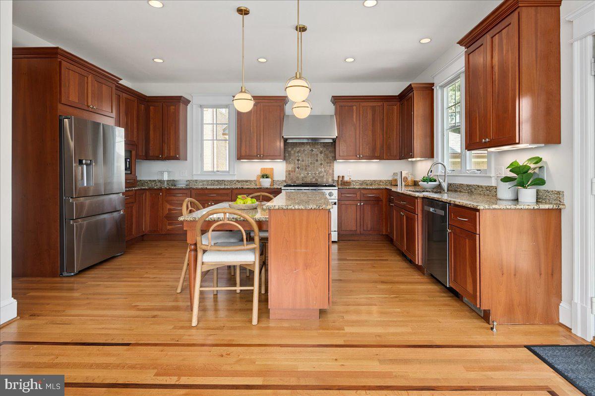 1501 HAMILTON ST NW, WASHINGTON, District Of Columbia 20011, 8 Bedrooms Bedrooms, ,6 BathroomsBathrooms,Residential,For sale,1501 HAMILTON ST NW,DCDC2194510 MLS # DCDC2194510