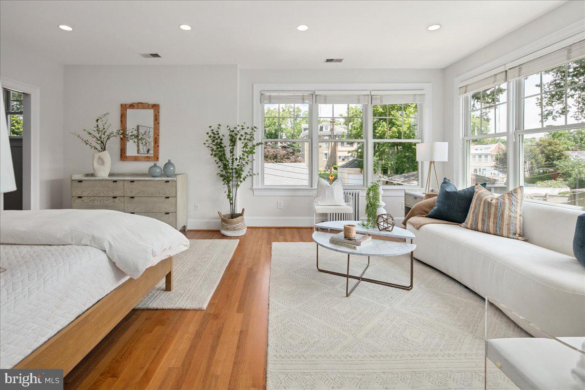1501 HAMILTON ST NW, WASHINGTON, District Of Columbia 20011, 8 Bedrooms Bedrooms, ,6 BathroomsBathrooms,Residential,For sale,1501 HAMILTON ST NW,DCDC2194510 MLS # DCDC2194510