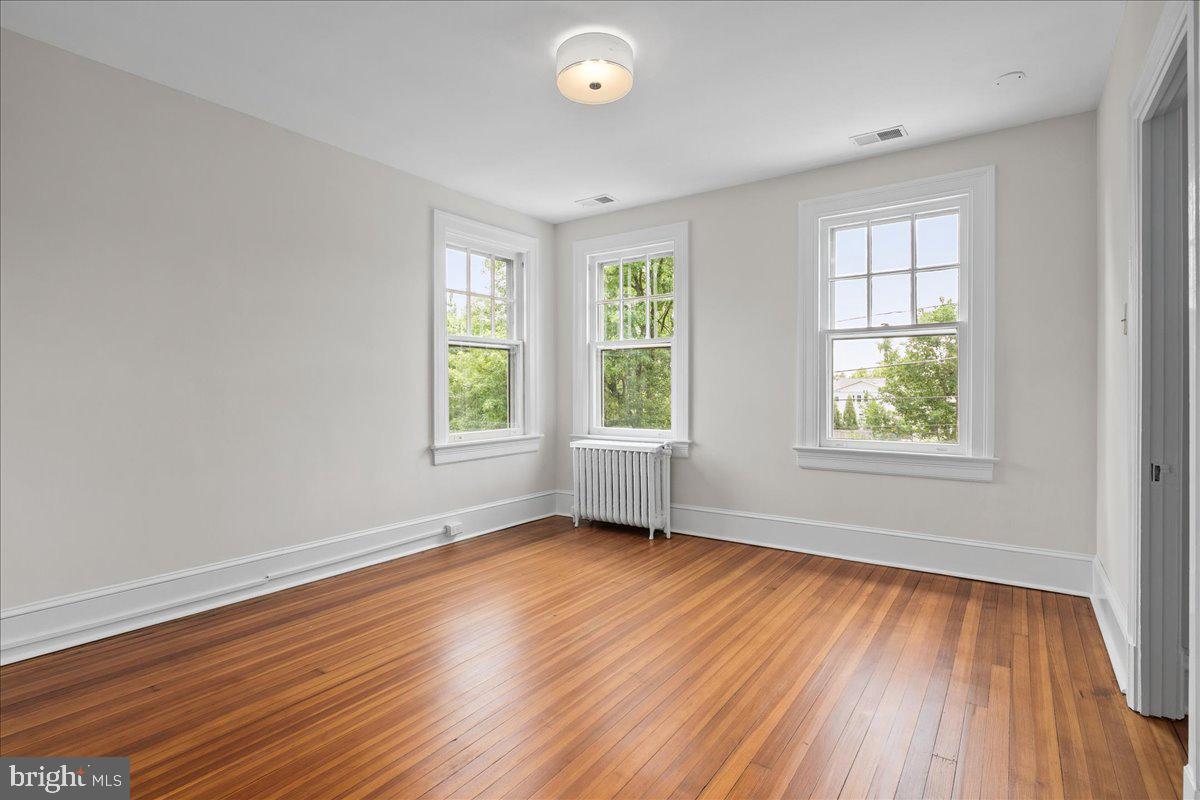 1501 HAMILTON ST NW, WASHINGTON, District Of Columbia 20011, 8 Bedrooms Bedrooms, ,6 BathroomsBathrooms,Residential,For sale,1501 HAMILTON ST NW,DCDC2194510 MLS # DCDC2194510