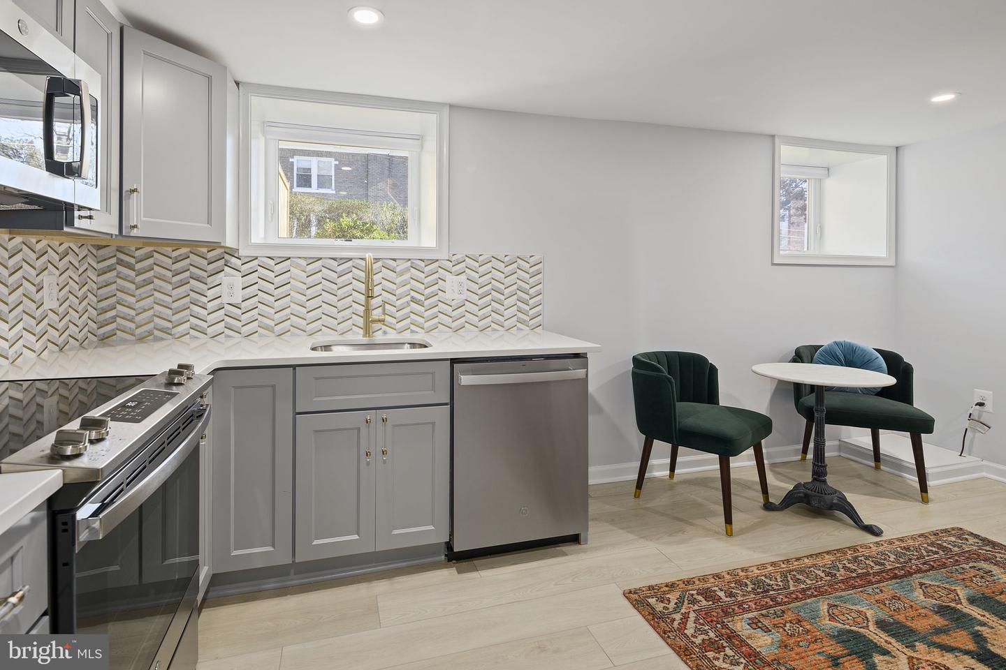 1501 HAMILTON ST NW, WASHINGTON, District Of Columbia 20011, 8 Bedrooms Bedrooms, ,6 BathroomsBathrooms,Residential,For sale,1501 HAMILTON ST NW,DCDC2194510 MLS # DCDC2194510
