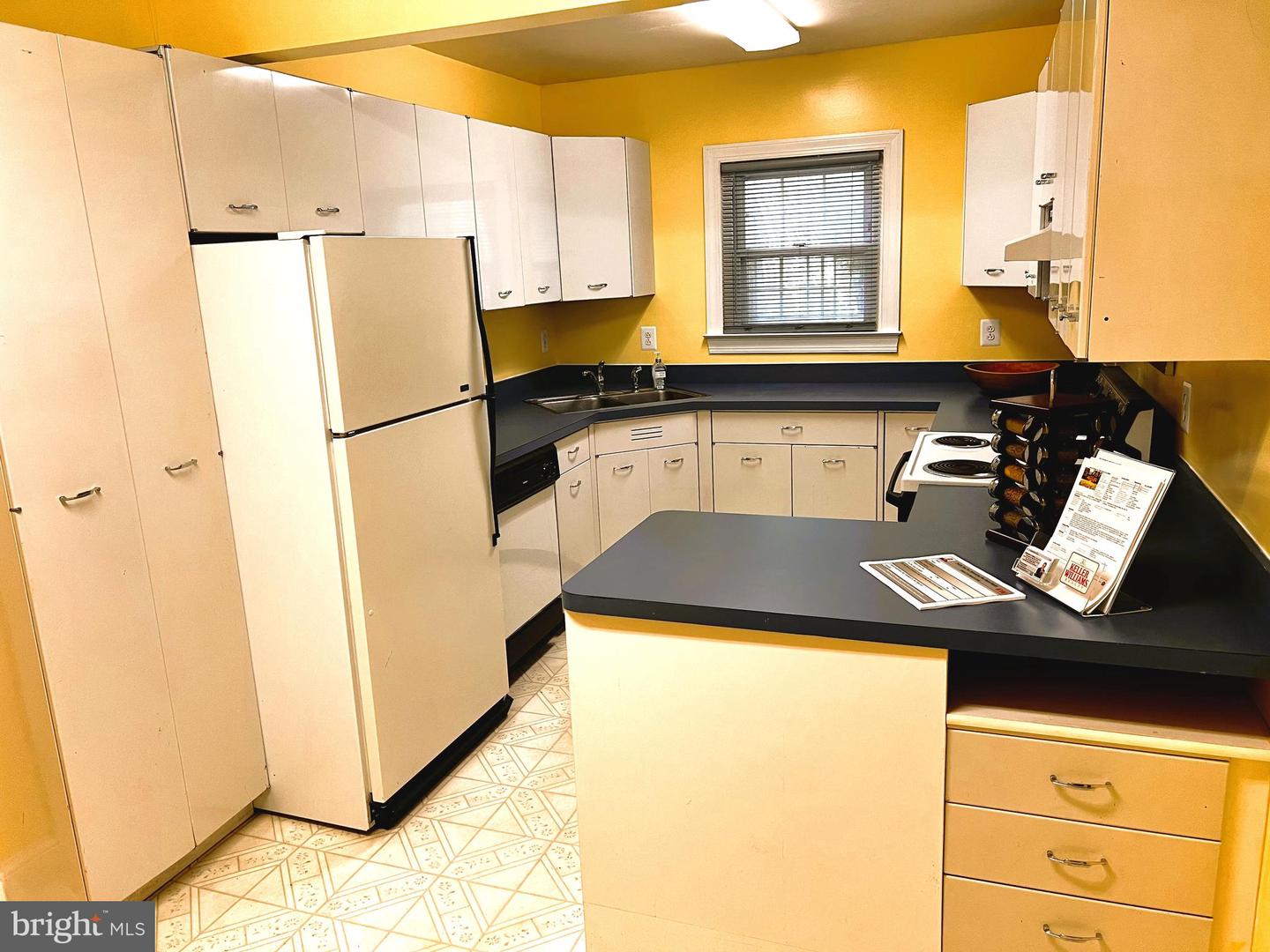 222 E FAIRFAX ST, FALLS CHURCH, Virginia 22046, 5 Bedrooms Bedrooms, ,4 BathroomsBathrooms,Residential,For sale,222 E FAIRFAX ST,VAFA2002898 MLS # VAFA2002898