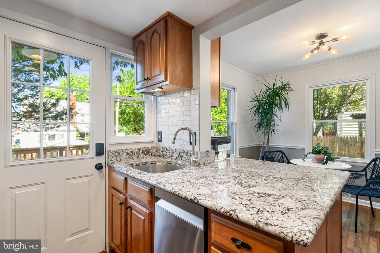 6002 WILLIAMSBURG RD, ALEXANDRIA, Virginia 22303, 2 Bedrooms Bedrooms, ,1 BathroomBathrooms,Residential,For sale,6002 WILLIAMSBURG RD,VAFX2233250 MLS # VAFX2233250