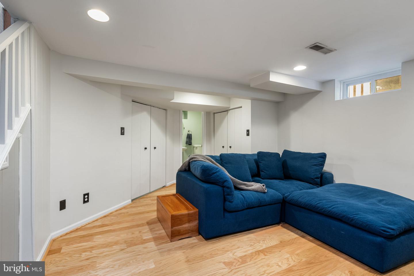 6002 WILLIAMSBURG RD, ALEXANDRIA, Virginia 22303, 2 Bedrooms Bedrooms, ,1 BathroomBathrooms,Residential,For sale,6002 WILLIAMSBURG RD,VAFX2233250 MLS # VAFX2233250
