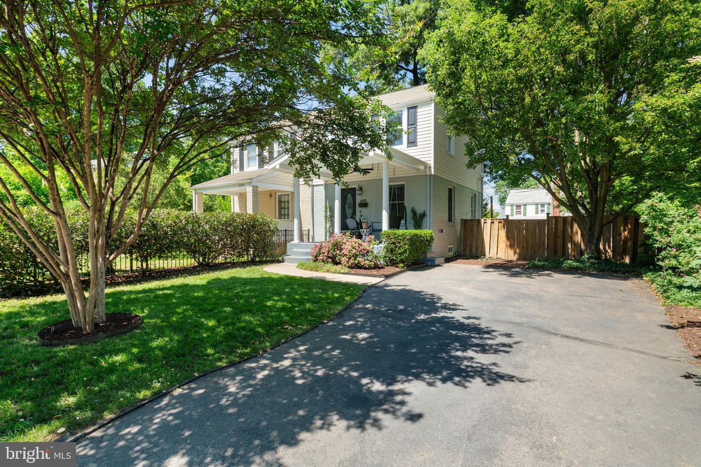 6002 WILLIAMSBURG RD, ALEXANDRIA, Virginia 22303, 2 Bedrooms Bedrooms, ,1 BathroomBathrooms,Residential,For sale,6002 WILLIAMSBURG RD,VAFX2233250 MLS # VAFX2233250