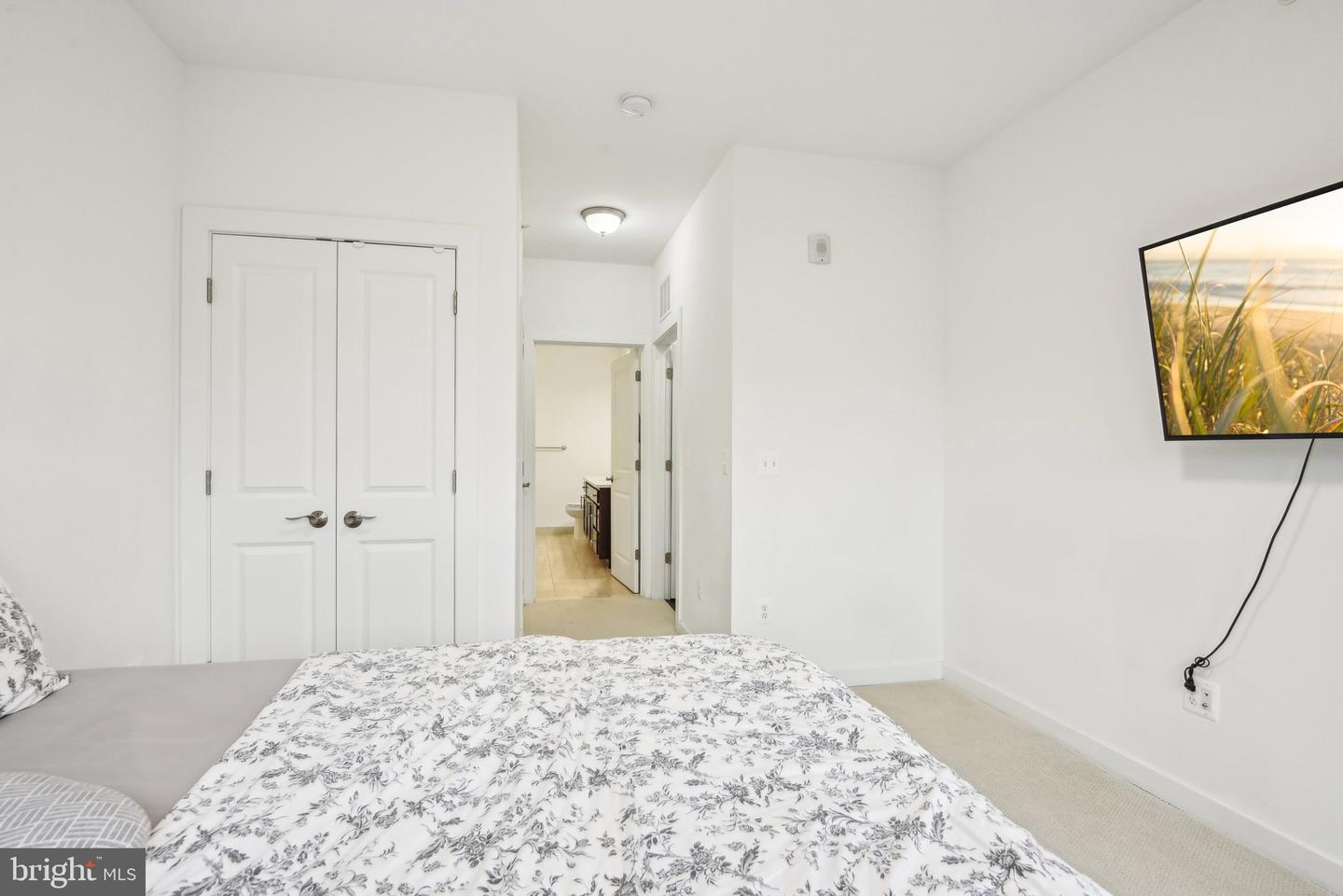 9430 SILVER KING CT #410, FAIRFAX, Virginia 22031, 2 Bedrooms Bedrooms, ,2 BathroomsBathrooms,Residential,For sale,9430 SILVER KING CT #410,VAFC2006124 MLS # VAFC2006124