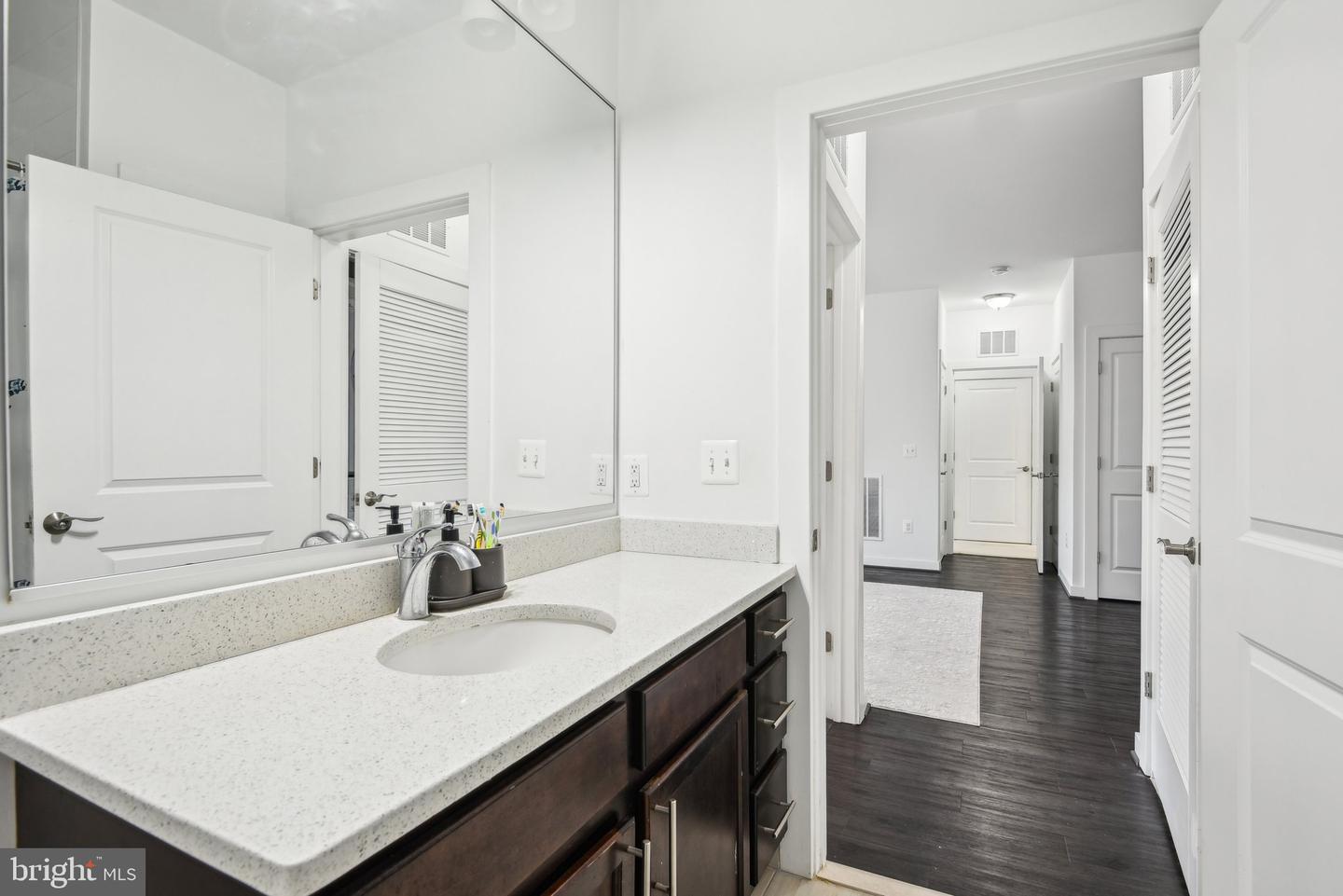 9430 SILVER KING CT #410, FAIRFAX, Virginia 22031, 2 Bedrooms Bedrooms, ,2 BathroomsBathrooms,Residential,For sale,9430 SILVER KING CT #410,VAFC2006124 MLS # VAFC2006124