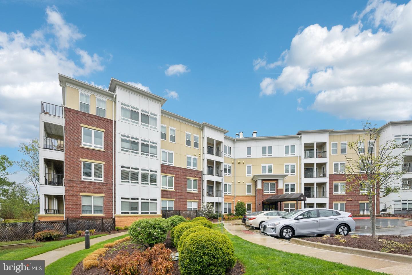 9430 SILVER KING CT #410, FAIRFAX, Virginia 22031, 2 Bedrooms Bedrooms, ,2 BathroomsBathrooms,Residential,For sale,9430 SILVER KING CT #410,VAFC2006124 MLS # VAFC2006124