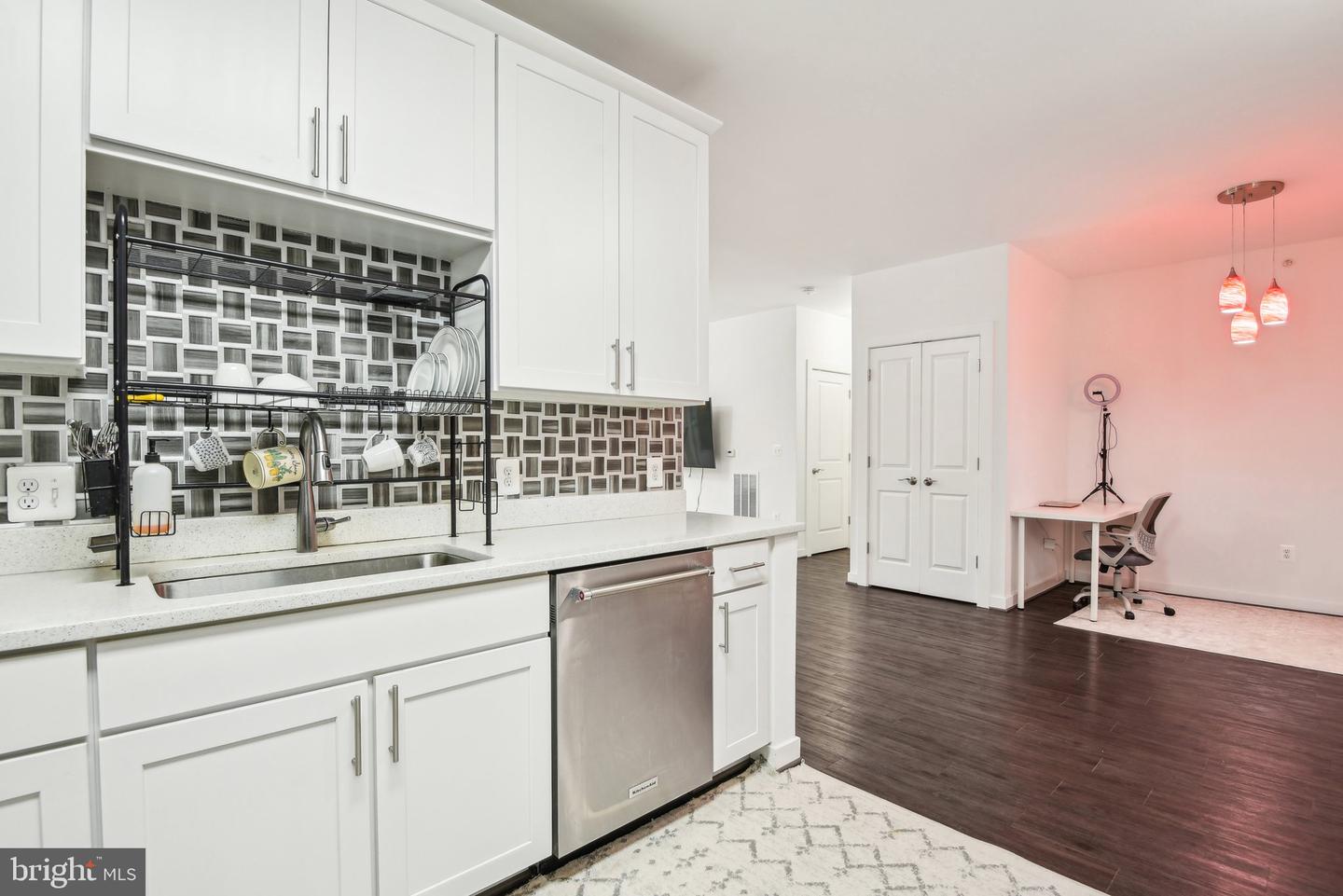 9430 SILVER KING CT #410, FAIRFAX, Virginia 22031, 2 Bedrooms Bedrooms, ,2 BathroomsBathrooms,Residential,For sale,9430 SILVER KING CT #410,VAFC2006124 MLS # VAFC2006124