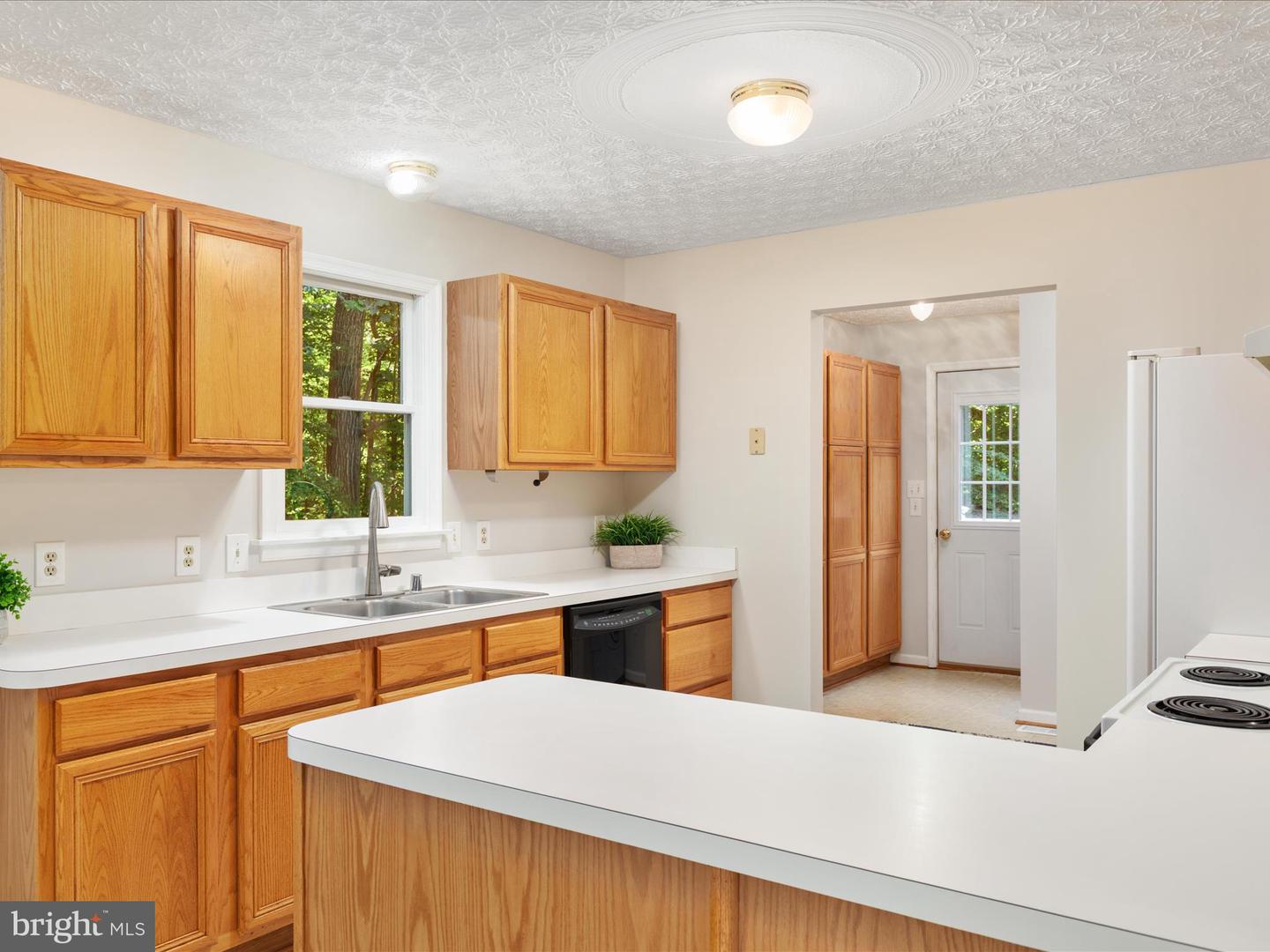 43417 LOST CORNER RD, LEESBURG, Virginia 20176, 3 Bedrooms Bedrooms, ,2 BathroomsBathrooms,Residential,For sale,43417 LOST CORNER RD,VALO2093848 MLS # VALO2093848