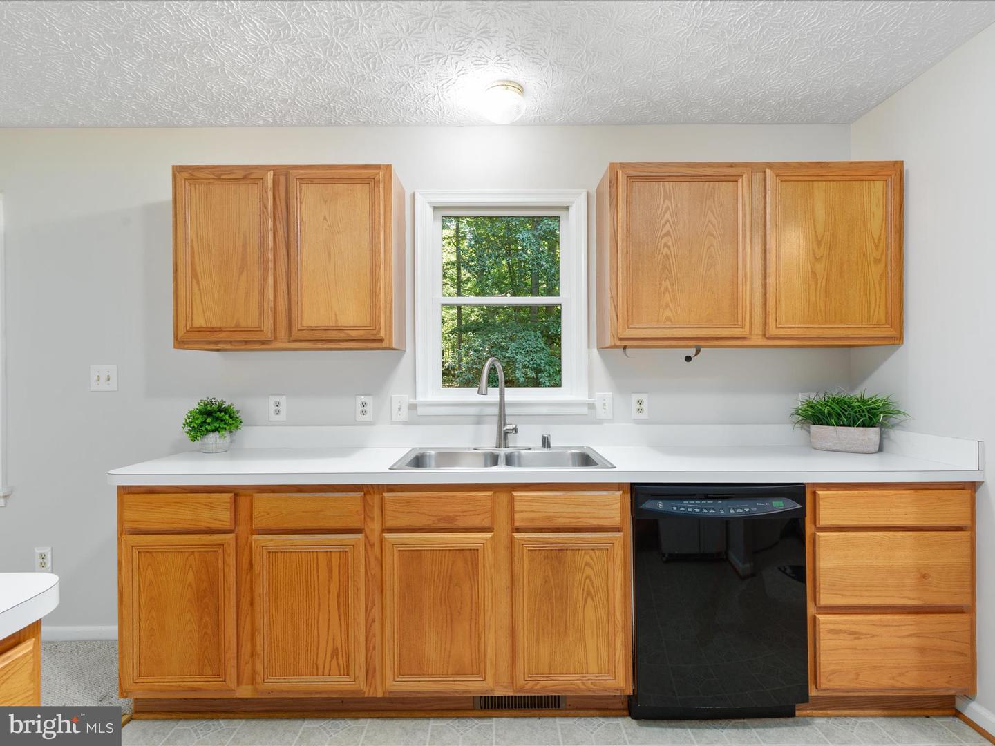 43417 LOST CORNER RD, LEESBURG, Virginia 20176, 3 Bedrooms Bedrooms, ,2 BathroomsBathrooms,Residential,For sale,43417 LOST CORNER RD,VALO2093848 MLS # VALO2093848