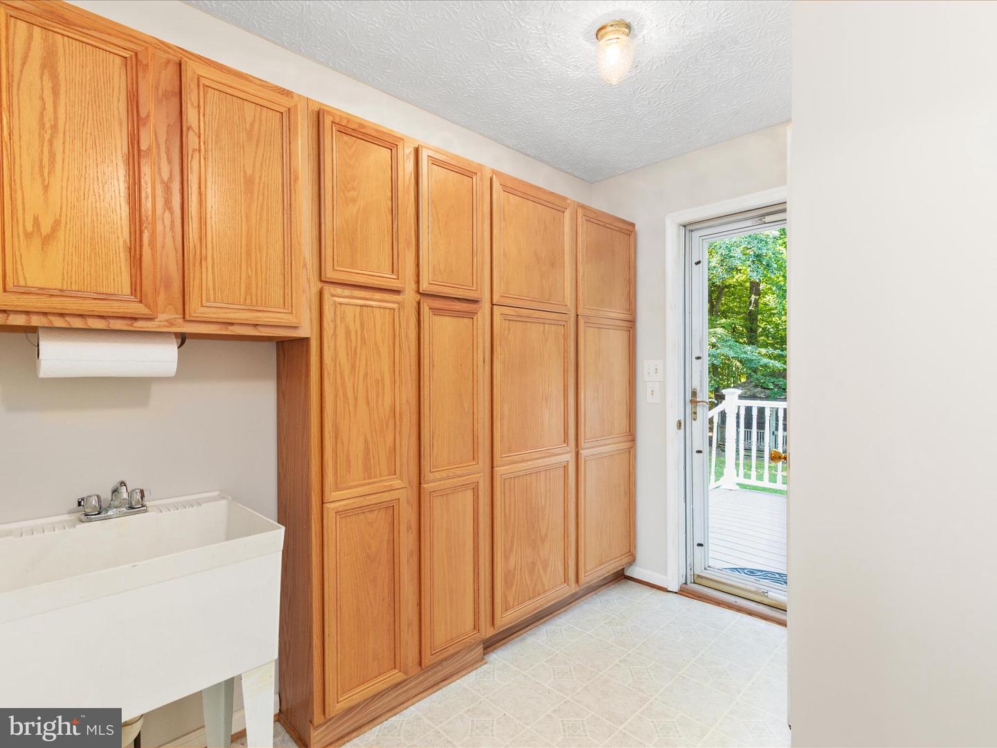43417 LOST CORNER RD, LEESBURG, Virginia 20176, 3 Bedrooms Bedrooms, ,2 BathroomsBathrooms,Residential,For sale,43417 LOST CORNER RD,VALO2093848 MLS # VALO2093848