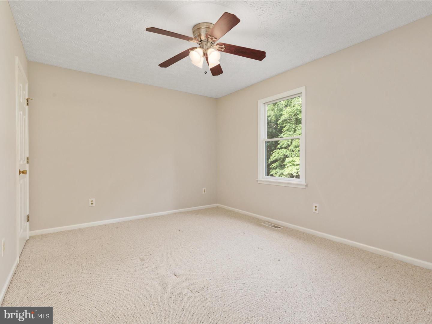 43417 LOST CORNER RD, LEESBURG, Virginia 20176, 3 Bedrooms Bedrooms, ,2 BathroomsBathrooms,Residential,For sale,43417 LOST CORNER RD,VALO2093848 MLS # VALO2093848
