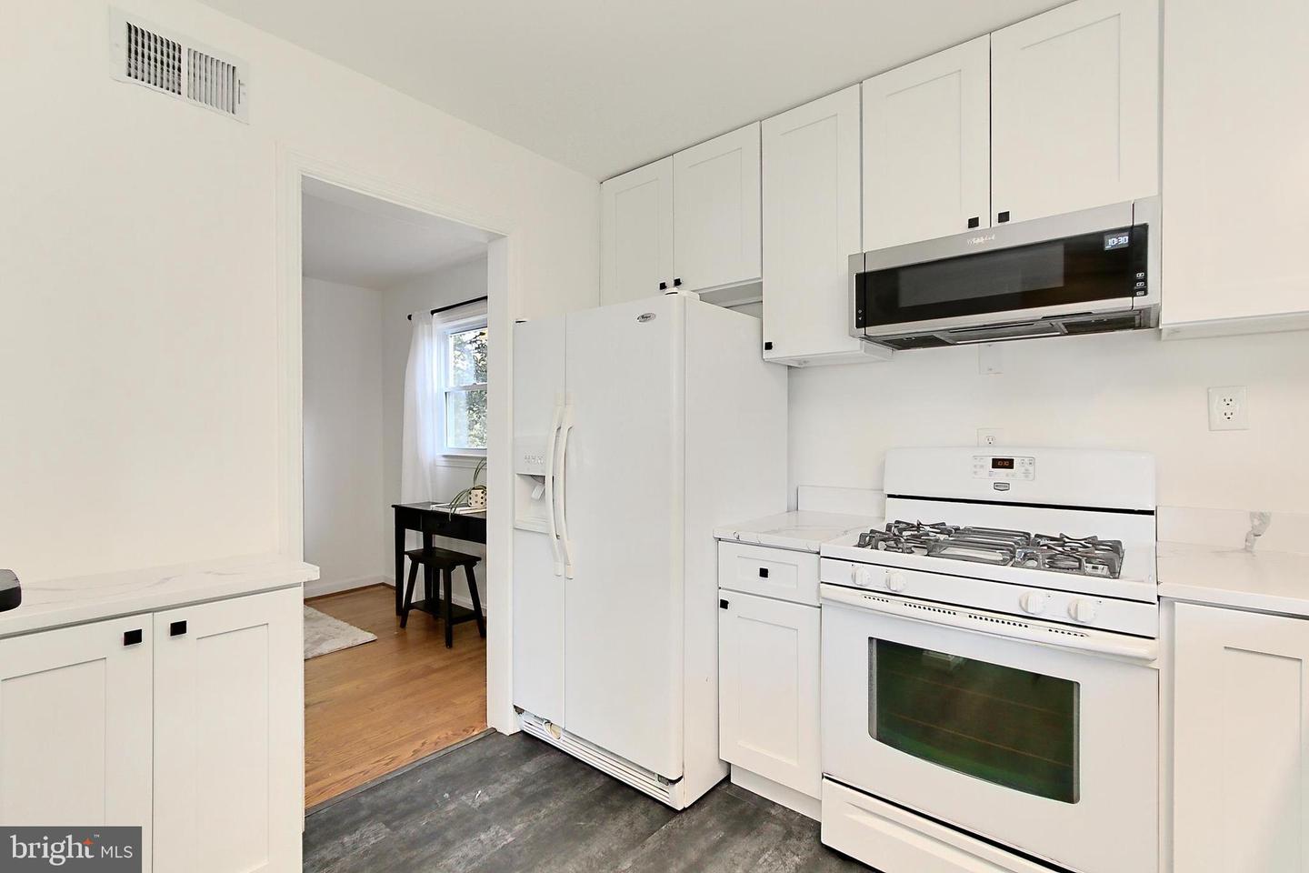 997 N TUCKAHOE ST, FALLS CHURCH, Virginia 22046, 3 Bedrooms Bedrooms, ,2 BathroomsBathrooms,Residential,For sale,997 N TUCKAHOE ST,VAFA2002906 MLS # VAFA2002906