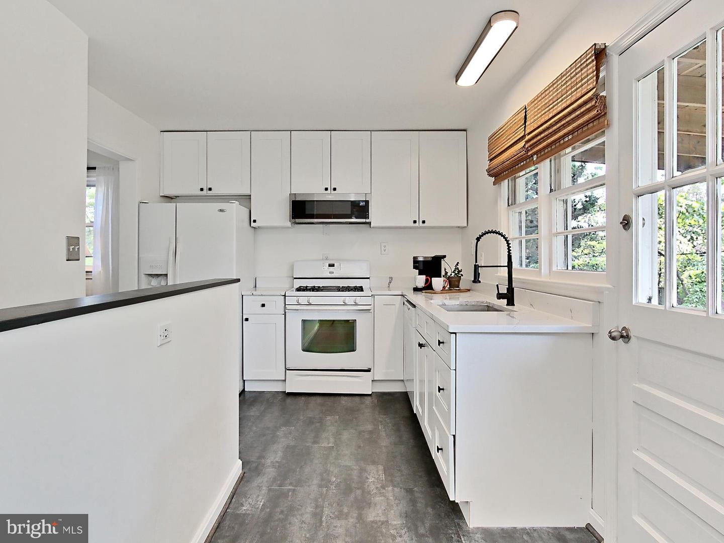 997 N TUCKAHOE ST, FALLS CHURCH, Virginia 22046, 3 Bedrooms Bedrooms, ,2 BathroomsBathrooms,Residential,For sale,997 N TUCKAHOE ST,VAFA2002906 MLS # VAFA2002906