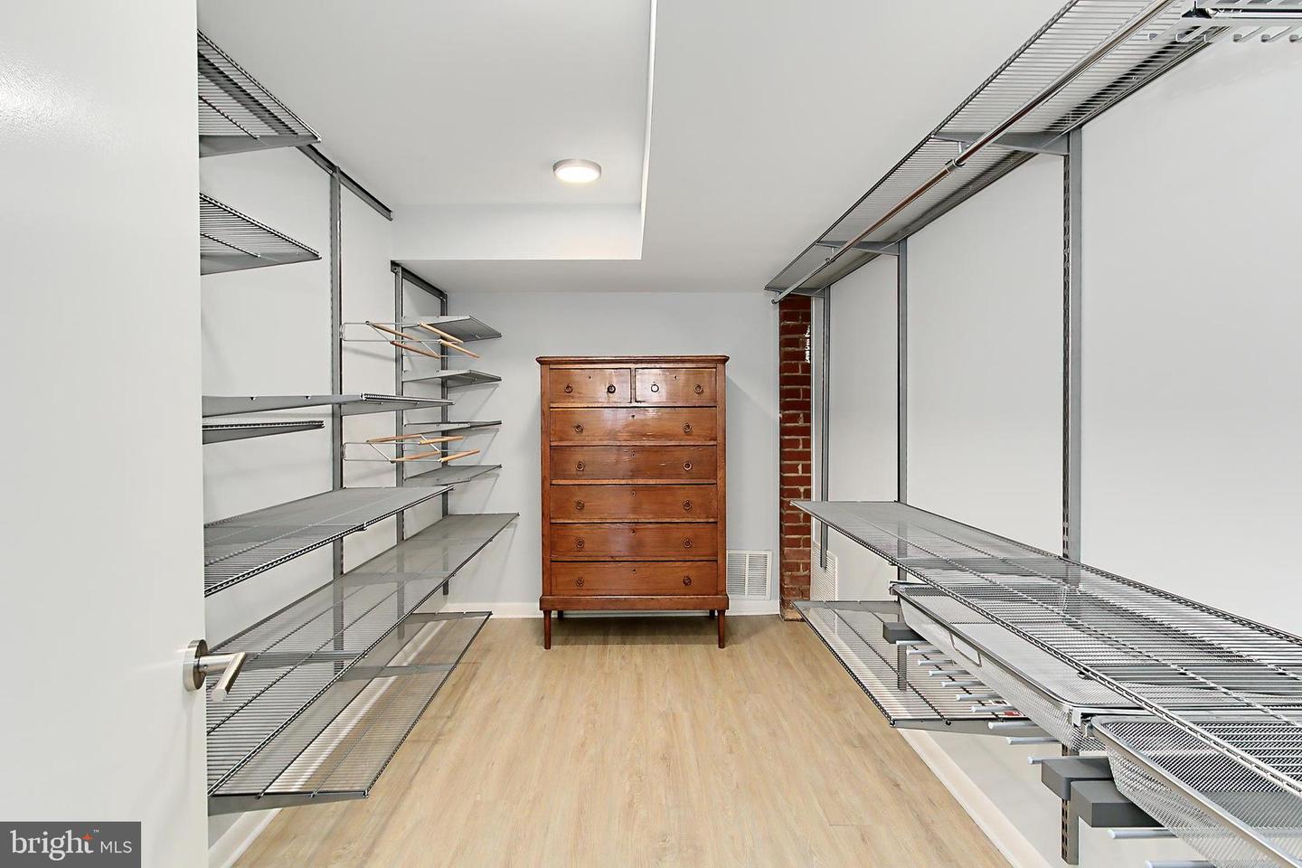997 N TUCKAHOE ST, FALLS CHURCH, Virginia 22046, 3 Bedrooms Bedrooms, ,2 BathroomsBathrooms,Residential,For sale,997 N TUCKAHOE ST,VAFA2002906 MLS # VAFA2002906