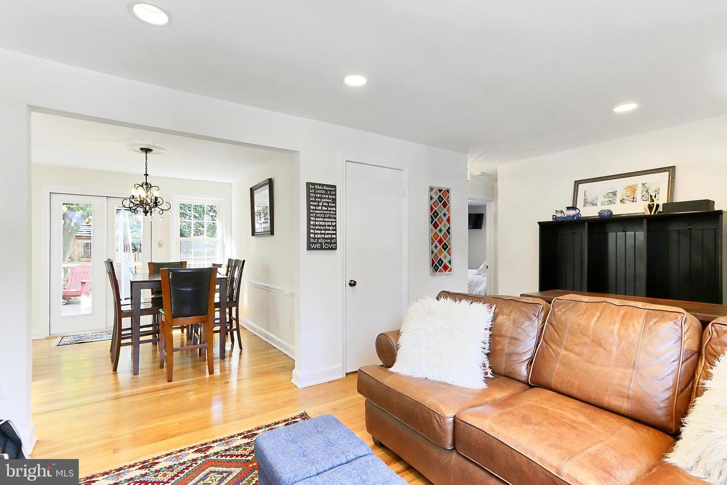 5712 18TH RD N, ARLINGTON, Virginia 22205, 4 Bedrooms Bedrooms, 9 Rooms Rooms,2 BathroomsBathrooms,Residential,For sale,5712 18TH RD N,VAAR2056008 MLS # VAAR2056008
