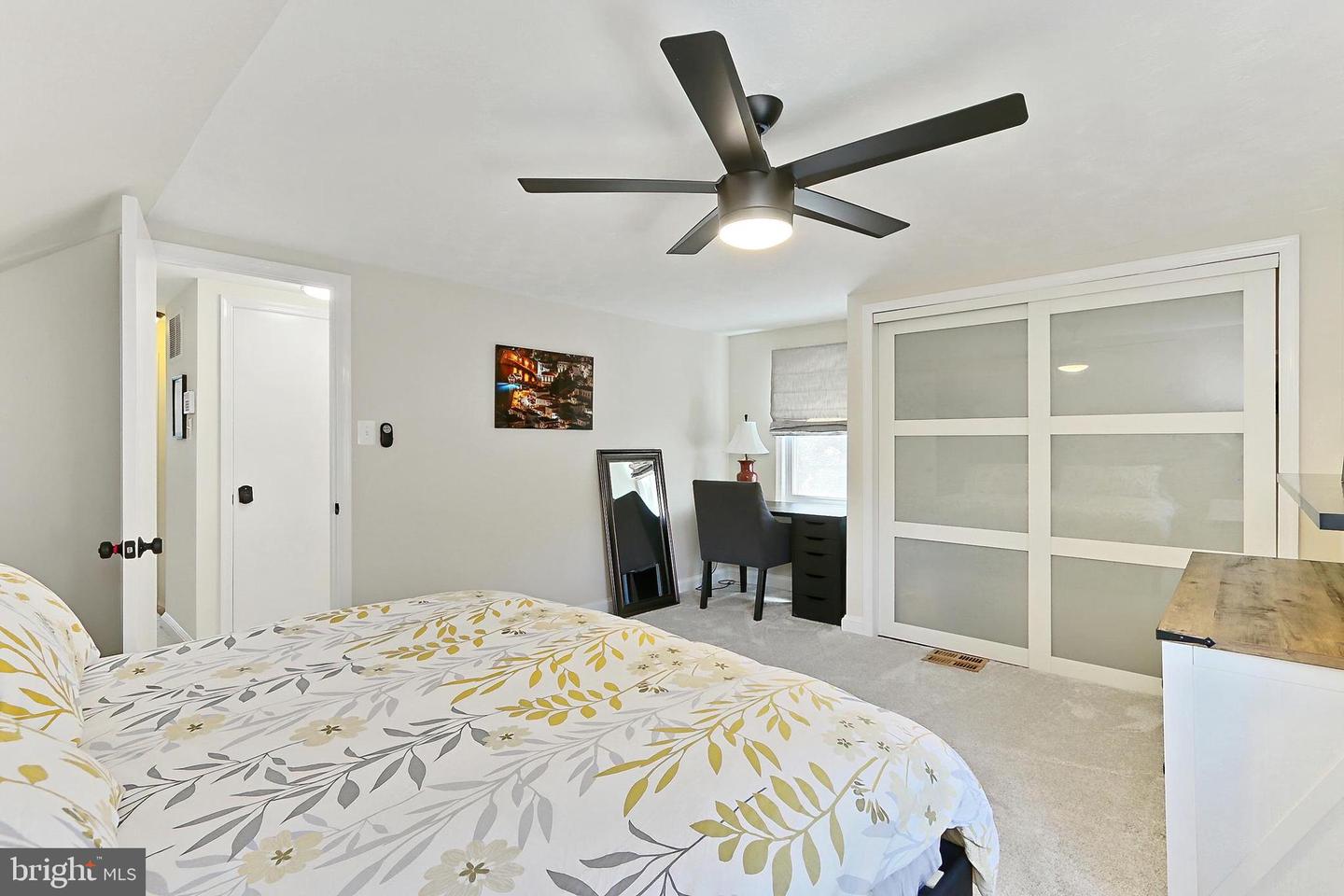 5712 18TH RD N, ARLINGTON, Virginia 22205, 4 Bedrooms Bedrooms, 9 Rooms Rooms,2 BathroomsBathrooms,Residential,For sale,5712 18TH RD N,VAAR2056008 MLS # VAAR2056008