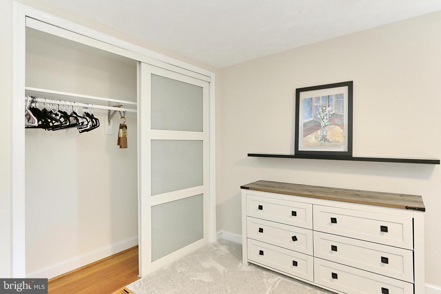 5712 18TH RD N, ARLINGTON, Virginia 22205, 4 Bedrooms Bedrooms, 9 Rooms Rooms,2 BathroomsBathrooms,Residential,For sale,5712 18TH RD N,VAAR2056008 MLS # VAAR2056008