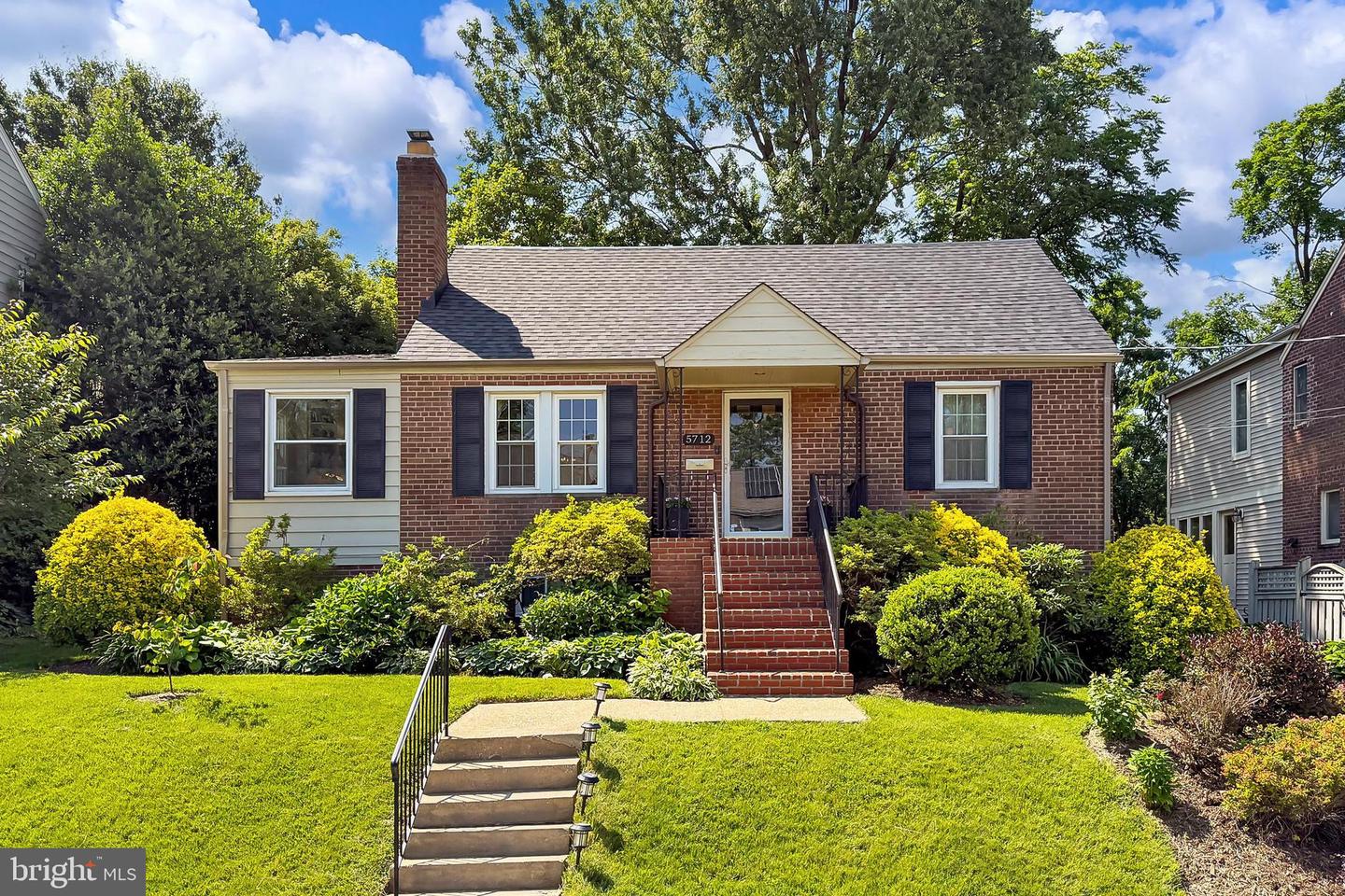 5712 18TH RD N, ARLINGTON, Virginia 22205, 4 Bedrooms Bedrooms, 9 Rooms Rooms,2 BathroomsBathrooms,Residential,For sale,5712 18TH RD N,VAAR2056008 MLS # VAAR2056008