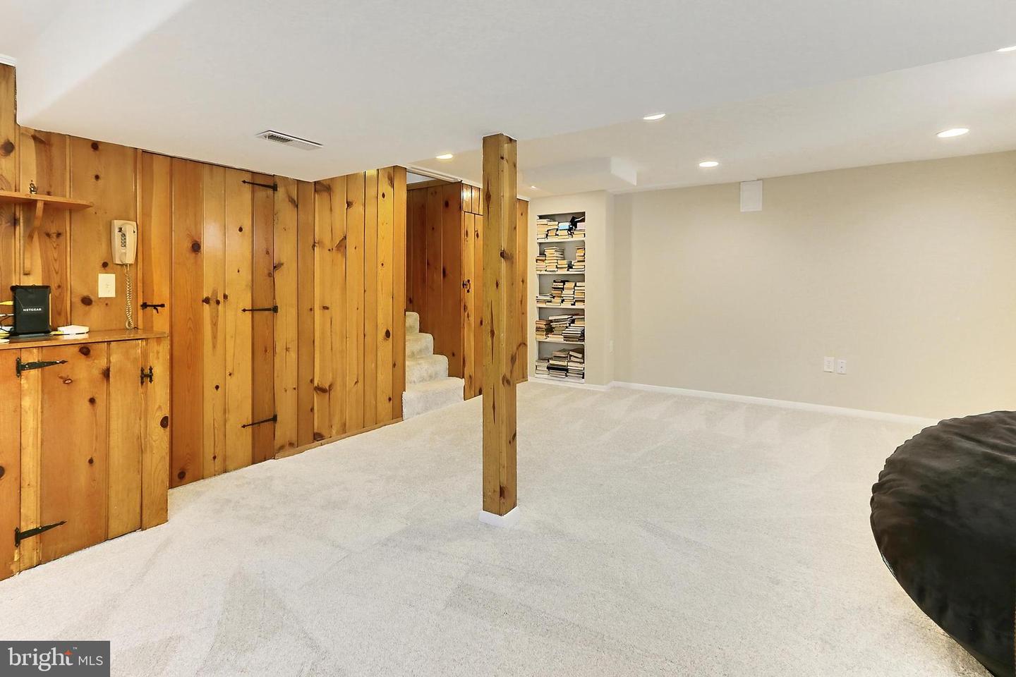 5712 18TH RD N, ARLINGTON, Virginia 22205, 4 Bedrooms Bedrooms, 9 Rooms Rooms,2 BathroomsBathrooms,Residential,For sale,5712 18TH RD N,VAAR2056008 MLS # VAAR2056008