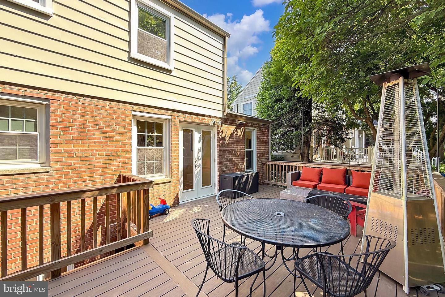 5712 18TH RD N, ARLINGTON, Virginia 22205, 4 Bedrooms Bedrooms, 9 Rooms Rooms,2 BathroomsBathrooms,Residential,For sale,5712 18TH RD N,VAAR2056008 MLS # VAAR2056008