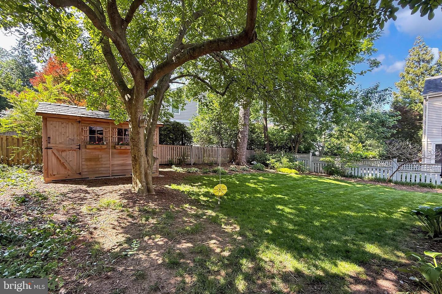 5712 18TH RD N, ARLINGTON, Virginia 22205, 4 Bedrooms Bedrooms, 9 Rooms Rooms,2 BathroomsBathrooms,Residential,For sale,5712 18TH RD N,VAAR2056008 MLS # VAAR2056008