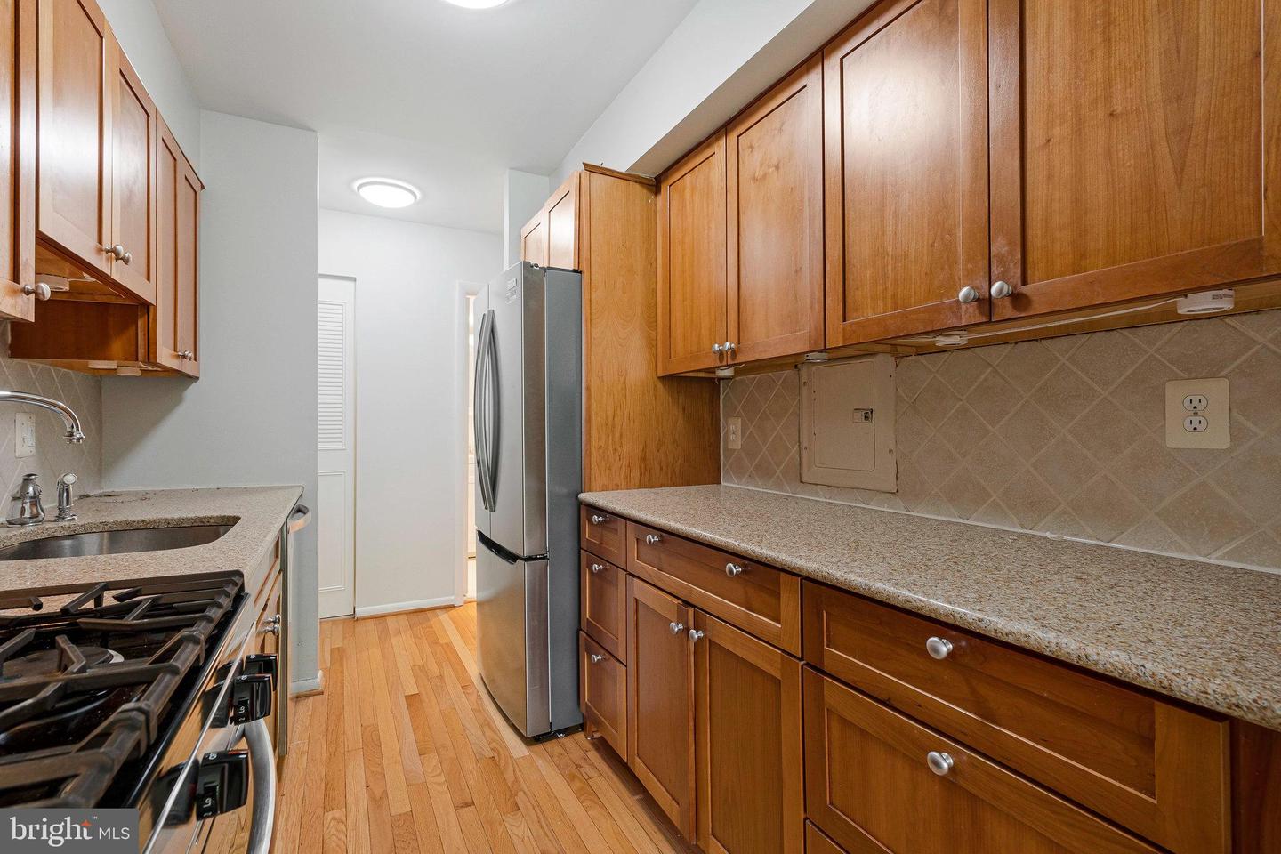 3328 WOODBURN VILLAGE DR #14, ANNANDALE, Virginia 22003, 2 Bedrooms Bedrooms, ,1 BathroomBathrooms,Residential,For sale,3328 WOODBURN VILLAGE DR #14,VAFX2234124 MLS # VAFX2234124