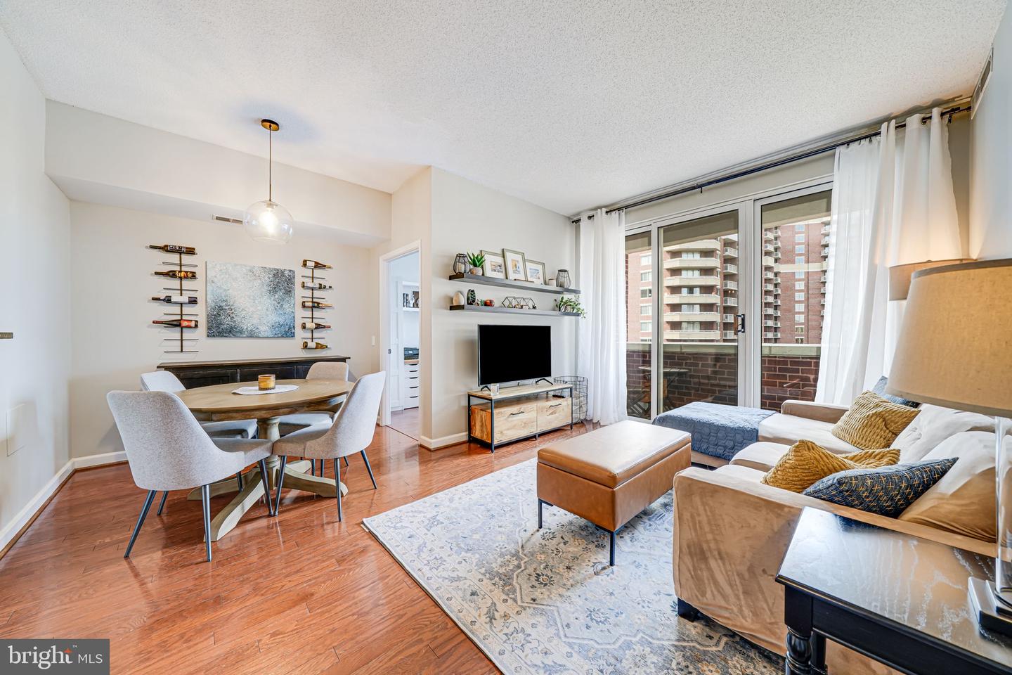 880 N POLLARD ST #1021, ARLINGTON, Virginia 22203, 2 Bedrooms Bedrooms, ,1 BathroomBathrooms,Residential,For sale,880 N POLLARD ST #1021,VAAR2056188 MLS # VAAR2056188
