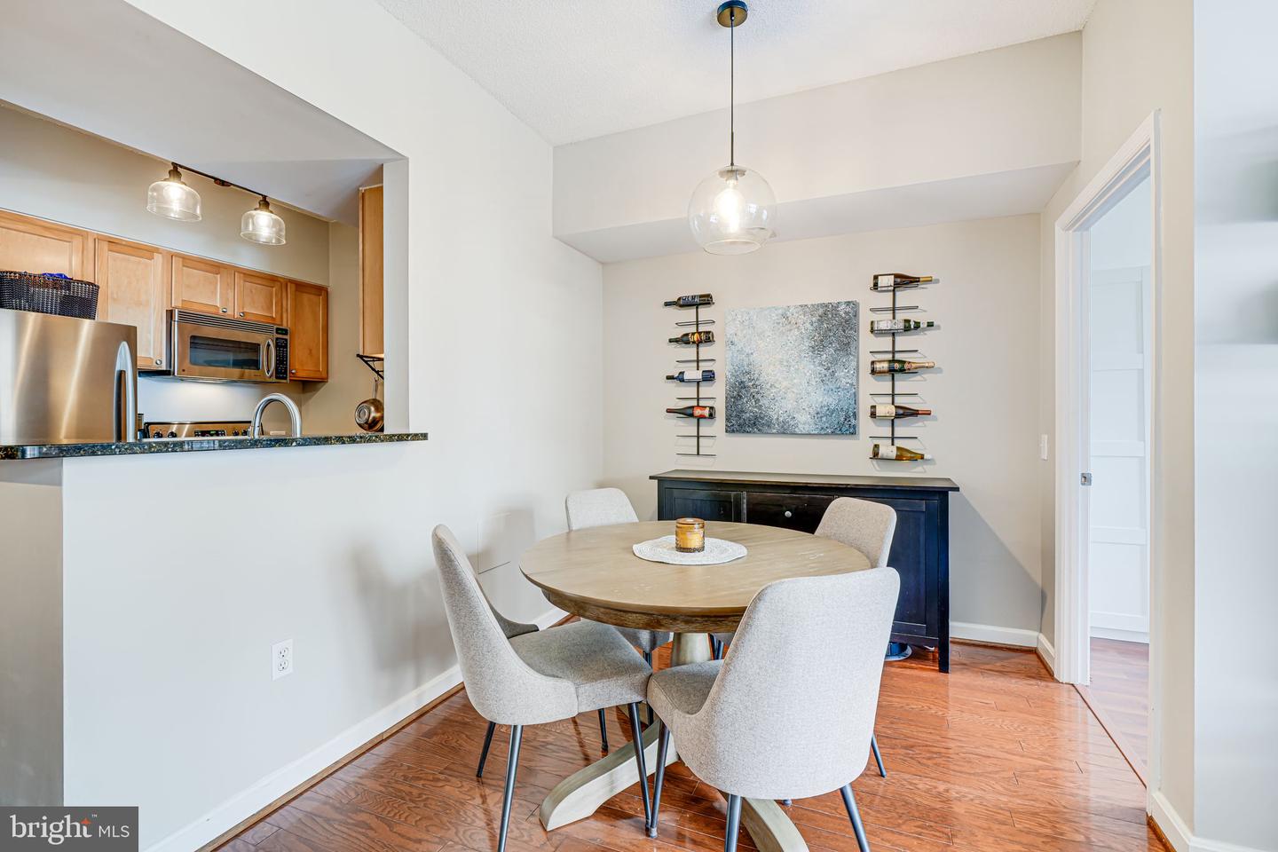 880 N POLLARD ST #1021, ARLINGTON, Virginia 22203, 2 Bedrooms Bedrooms, ,1 BathroomBathrooms,Residential,For sale,880 N POLLARD ST #1021,VAAR2056188 MLS # VAAR2056188