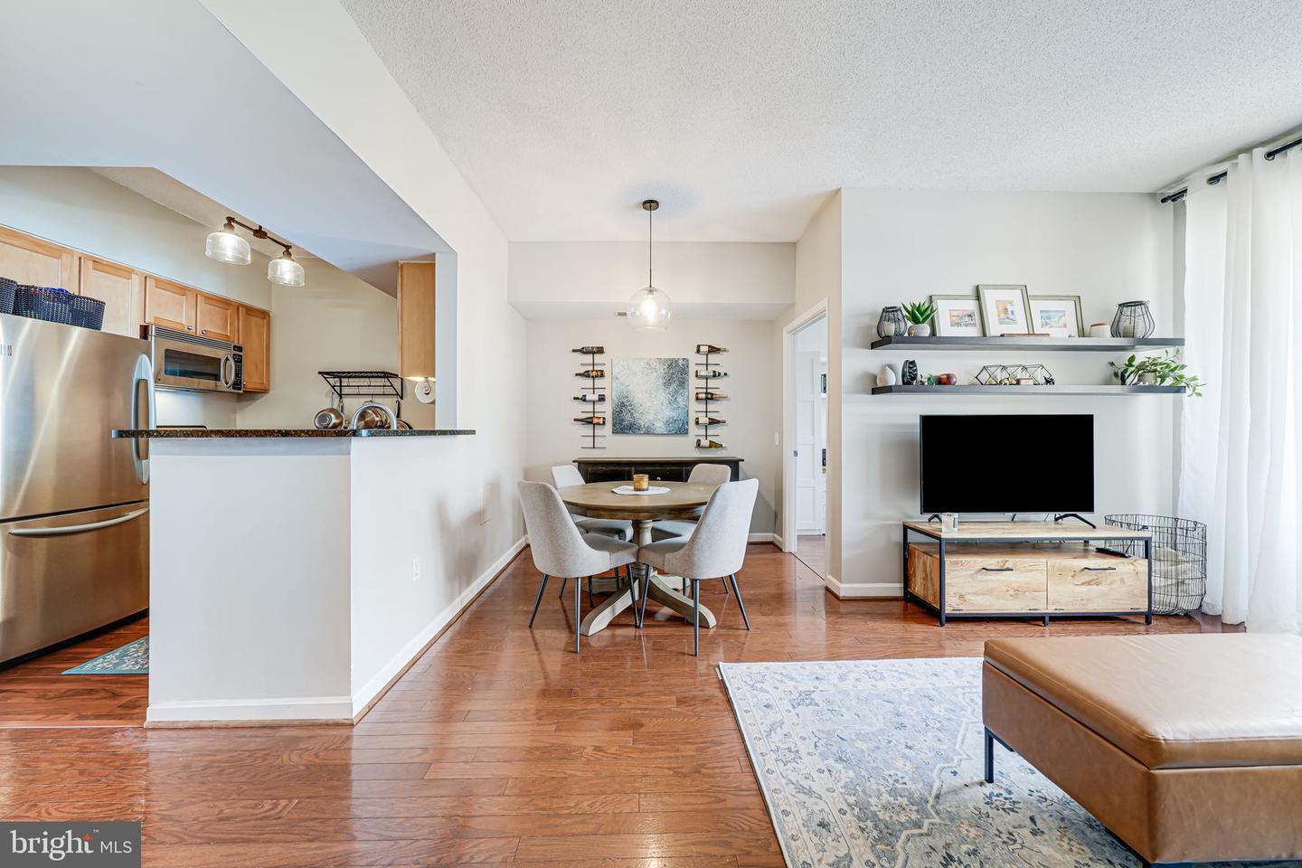 880 N POLLARD ST #1021, ARLINGTON, Virginia 22203, 2 Bedrooms Bedrooms, ,1 BathroomBathrooms,Residential,For sale,880 N POLLARD ST #1021,VAAR2056188 MLS # VAAR2056188