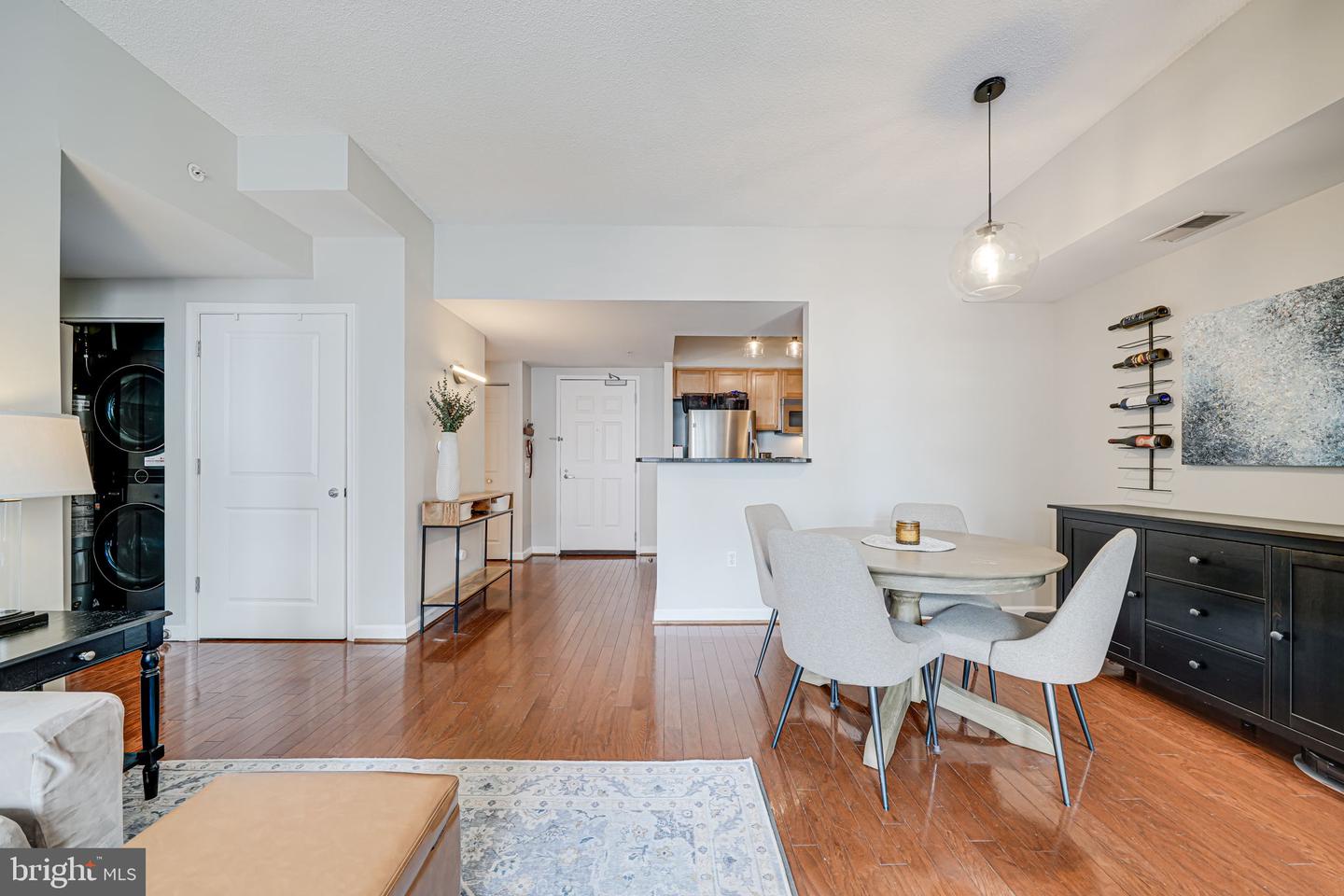 880 N POLLARD ST #1021, ARLINGTON, Virginia 22203, 2 Bedrooms Bedrooms, ,1 BathroomBathrooms,Residential,For sale,880 N POLLARD ST #1021,VAAR2056188 MLS # VAAR2056188