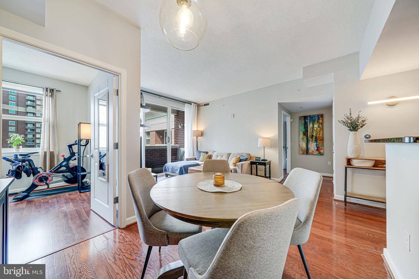 880 N POLLARD ST #1021, ARLINGTON, Virginia 22203, 2 Bedrooms Bedrooms, ,1 BathroomBathrooms,Residential,For sale,880 N POLLARD ST #1021,VAAR2056188 MLS # VAAR2056188