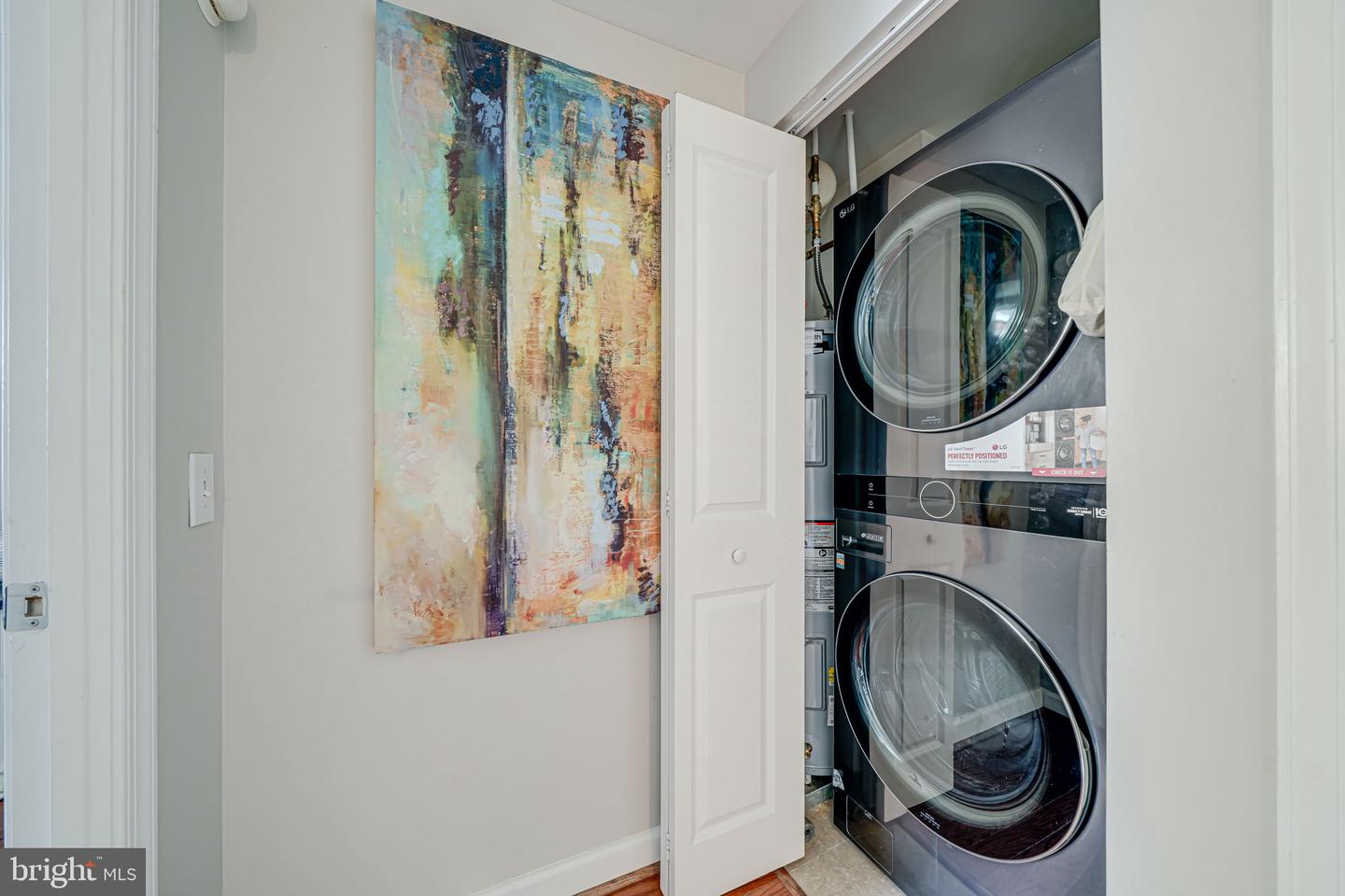 880 N POLLARD ST #1021, ARLINGTON, Virginia 22203, 2 Bedrooms Bedrooms, ,1 BathroomBathrooms,Residential,For sale,880 N POLLARD ST #1021,VAAR2056188 MLS # VAAR2056188