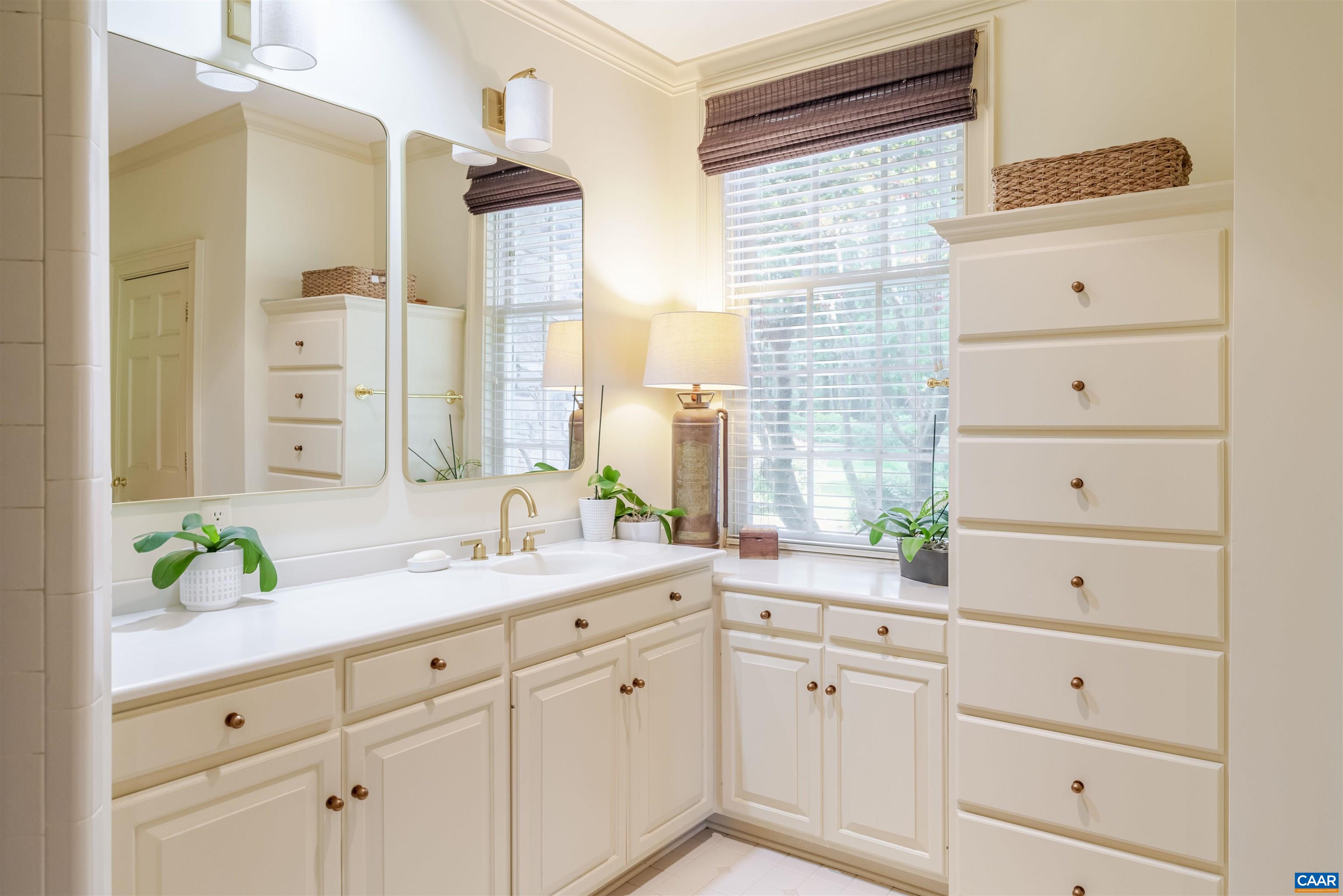 1480 GARTH GATE LN, CHARLOTTESVILLE, Virginia 22901, 4 Bedrooms Bedrooms, ,4 BathroomsBathrooms,Residential,1480 GARTH GATE LN,665387 MLS # 665387