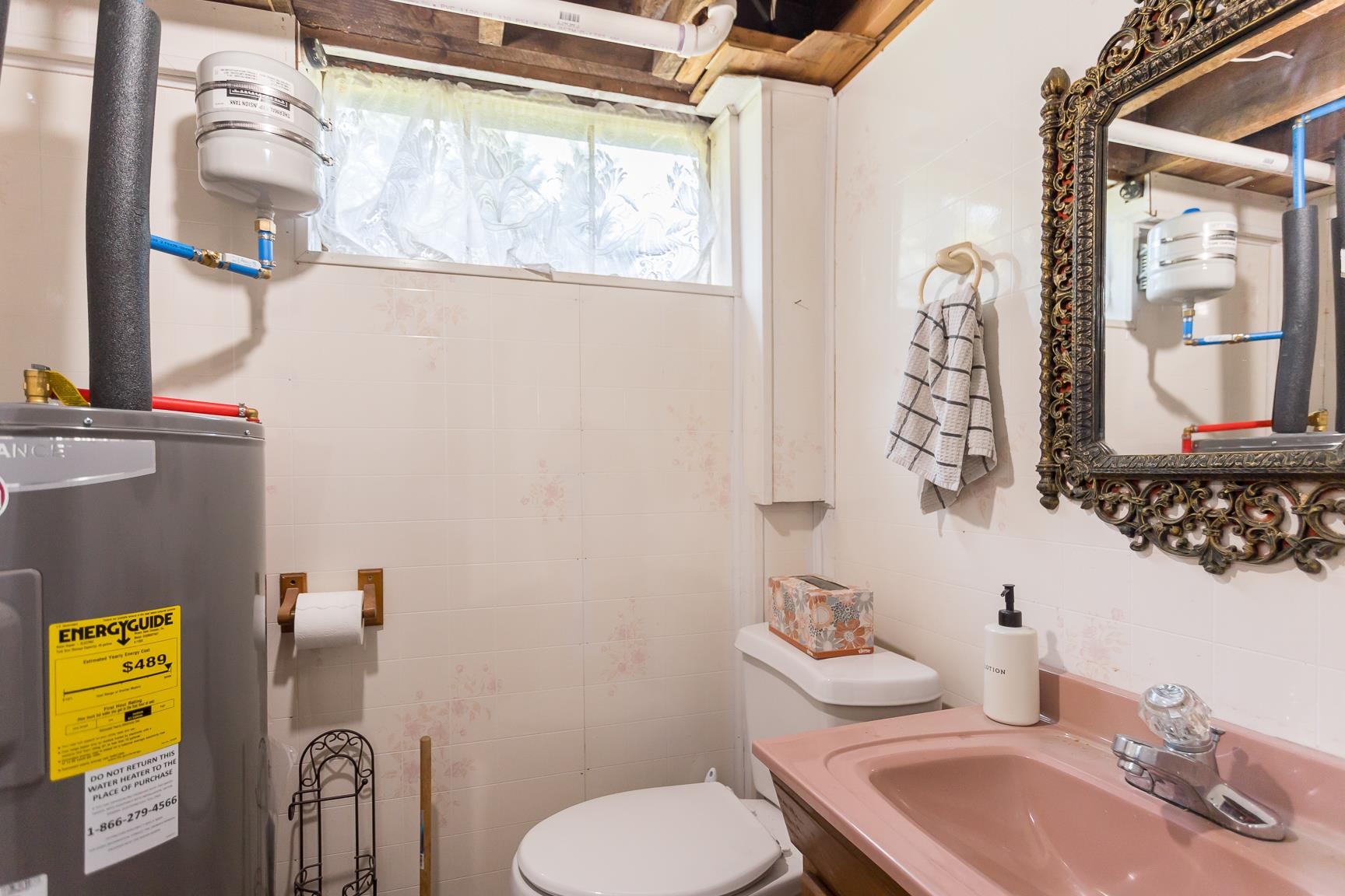 425 E ELIZABETH ST, HARRISONBURG, Virginia 22801, 3 Bedrooms Bedrooms, ,1 BathroomBathrooms,Residential,Anderson,425 E ELIZABETH ST,665410 MLS # 665410