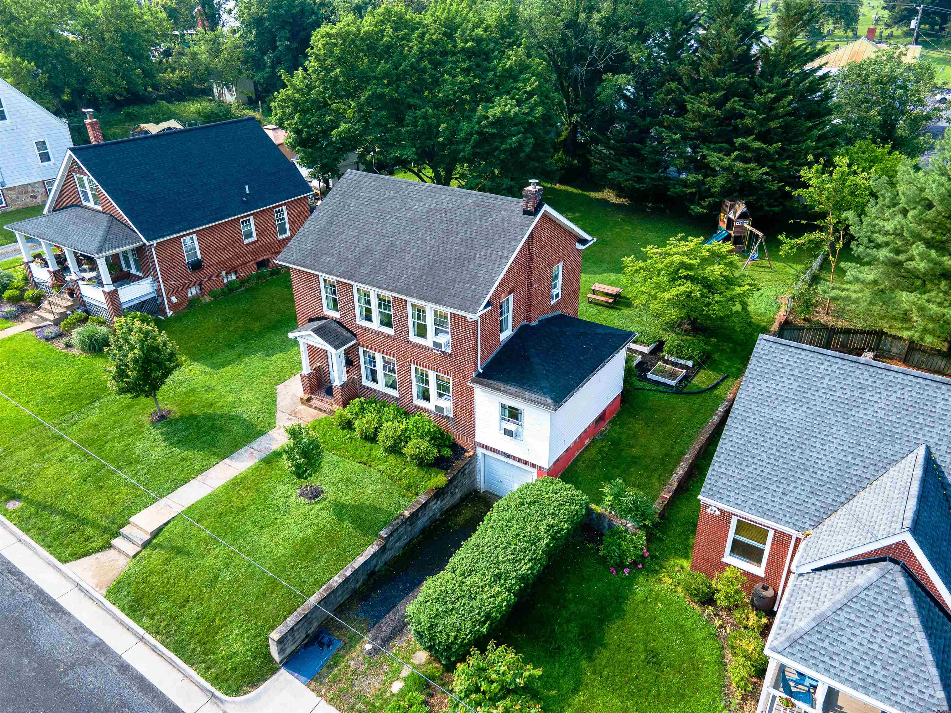 425 E ELIZABETH ST, HARRISONBURG, Virginia 22801, 3 Bedrooms Bedrooms, ,1 BathroomBathrooms,Residential,Anderson,425 E ELIZABETH ST,665410 MLS # 665410