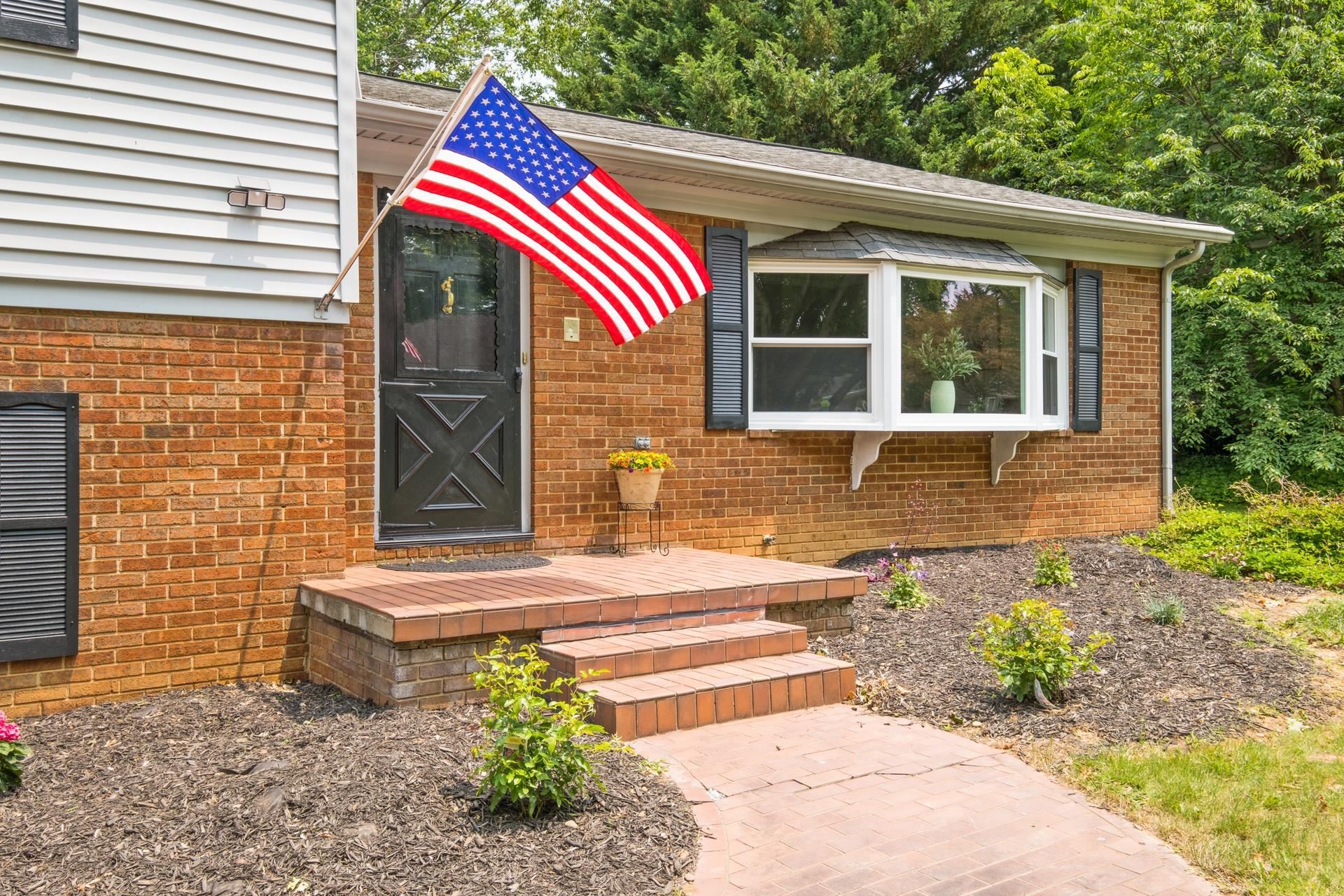 2822 PLANTATION LN, WAYNESBORO, Virginia 22980, 5 Bedrooms Bedrooms, ,3 BathroomsBathrooms,Residential,2822 PLANTATION LN,665423 MLS # 665423