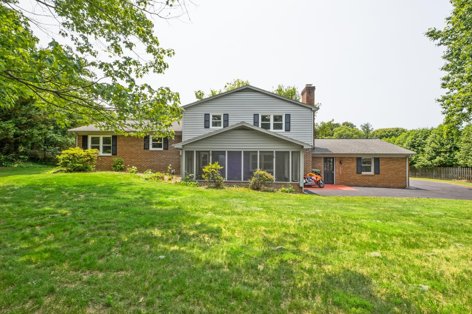 2822 PLANTATION LN, WAYNESBORO, Virginia 22980, 5 Bedrooms Bedrooms, ,3 BathroomsBathrooms,Residential,2822 PLANTATION LN,665423 MLS # 665423