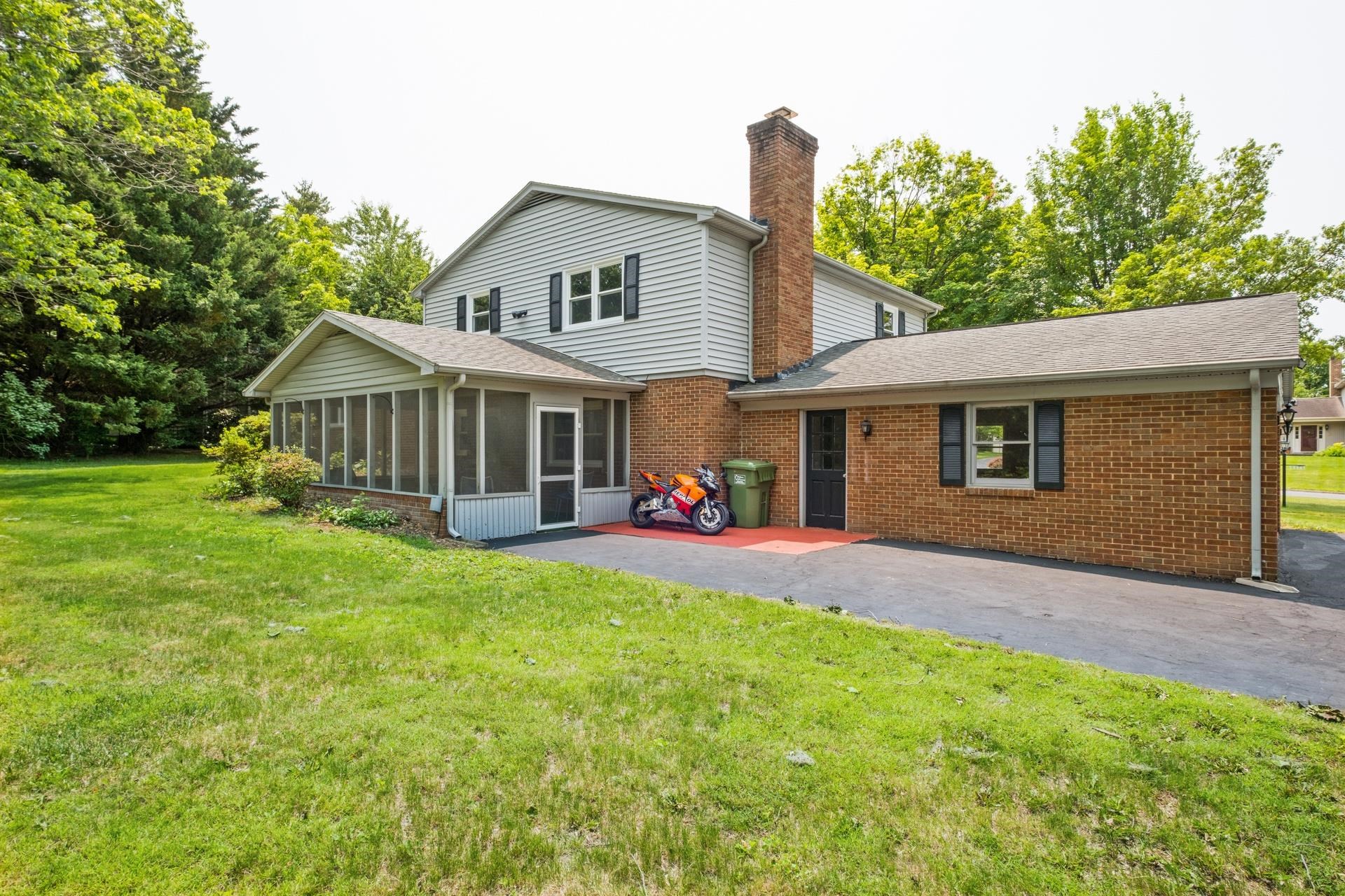 2822 PLANTATION LN, WAYNESBORO, Virginia 22980, 5 Bedrooms Bedrooms, ,3 BathroomsBathrooms,Residential,2822 PLANTATION LN,665423 MLS # 665423