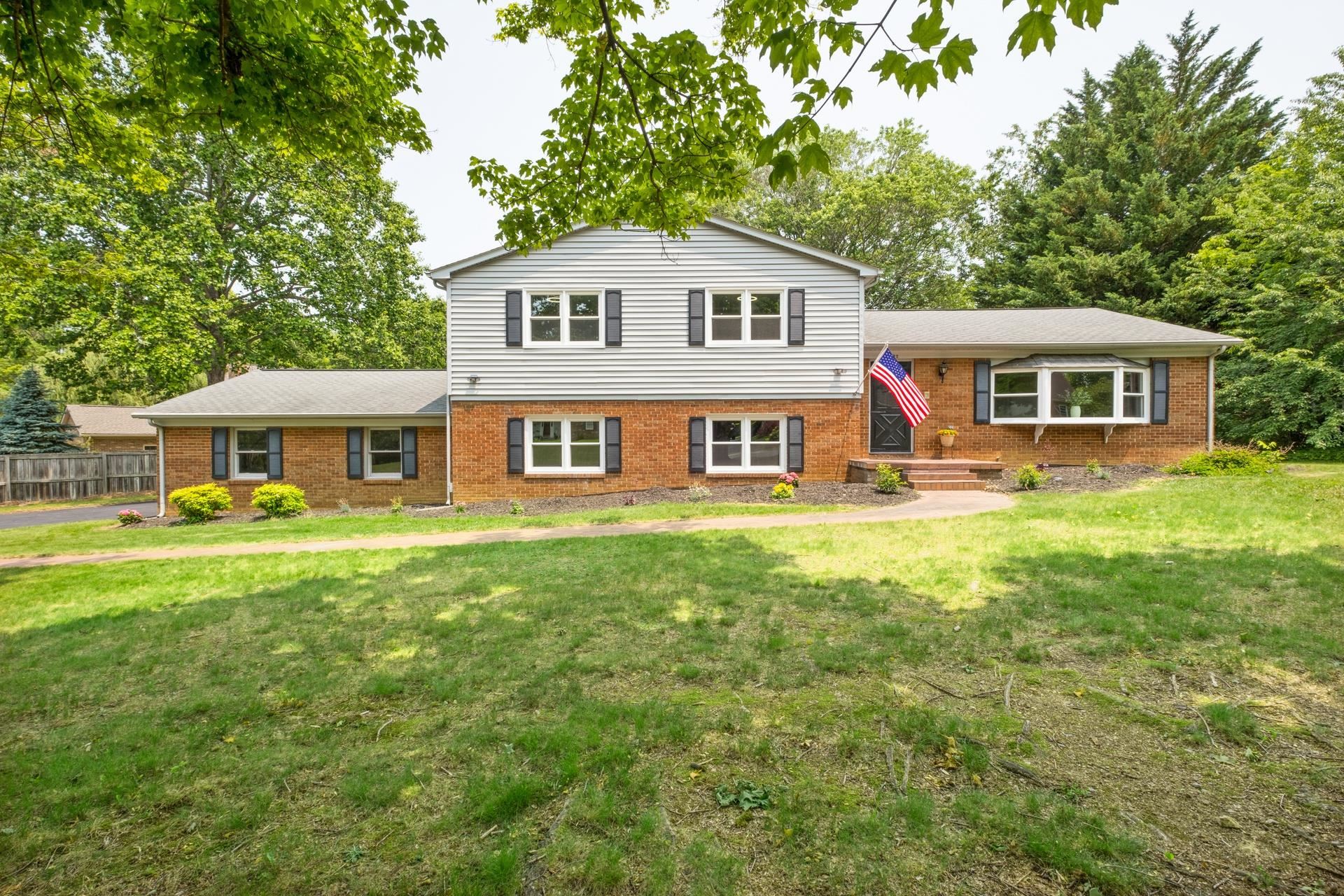 2822 PLANTATION LN, WAYNESBORO, Virginia 22980, 5 Bedrooms Bedrooms, ,3 BathroomsBathrooms,Residential,2822 PLANTATION LN,665423 MLS # 665423