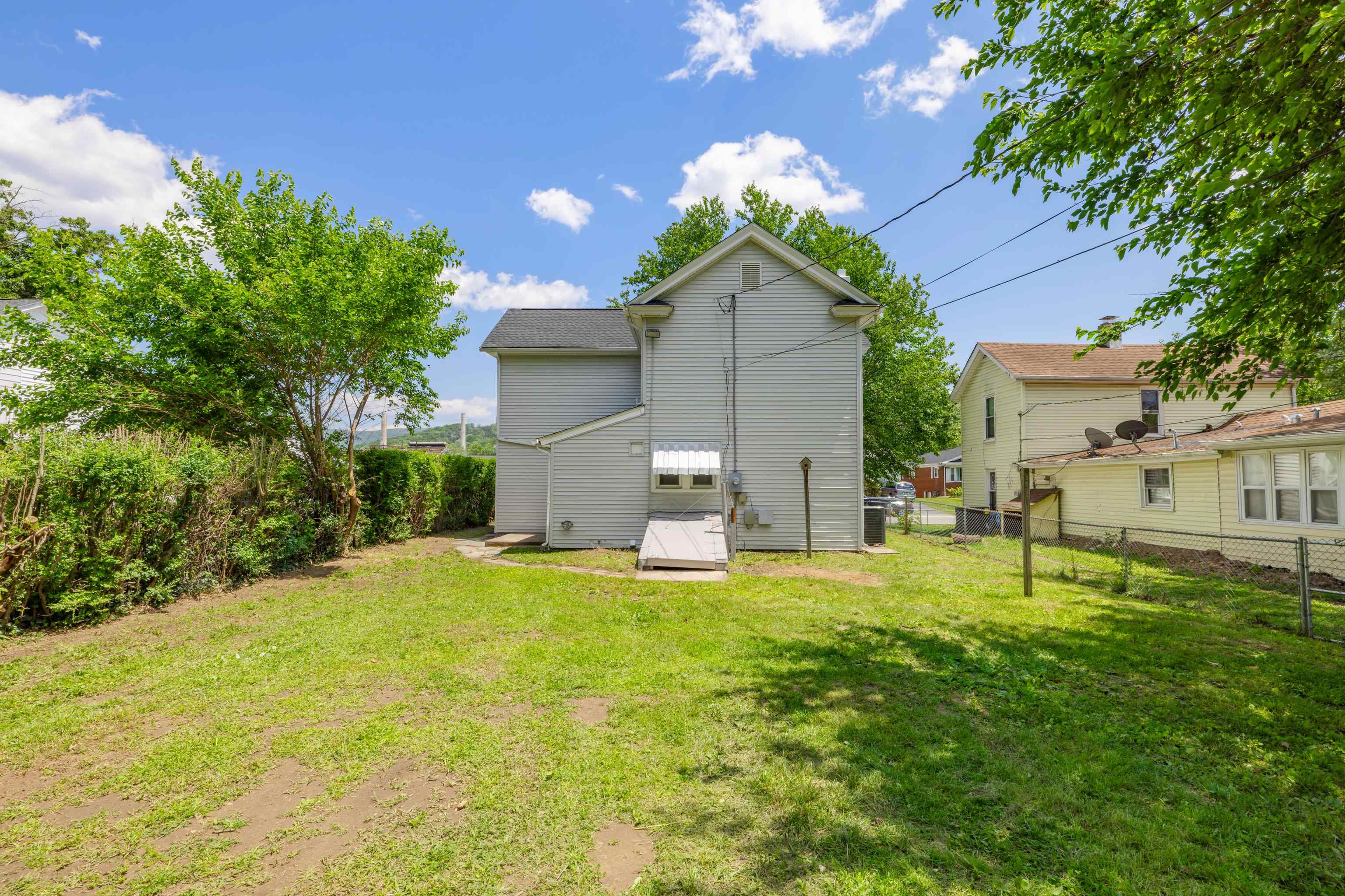 561 ARCH AVE, WAYNESBORO, Virginia 22980, 4 Bedrooms Bedrooms, ,2 BathroomsBathrooms,Residential,561 ARCH AVE,665424 MLS # 665424