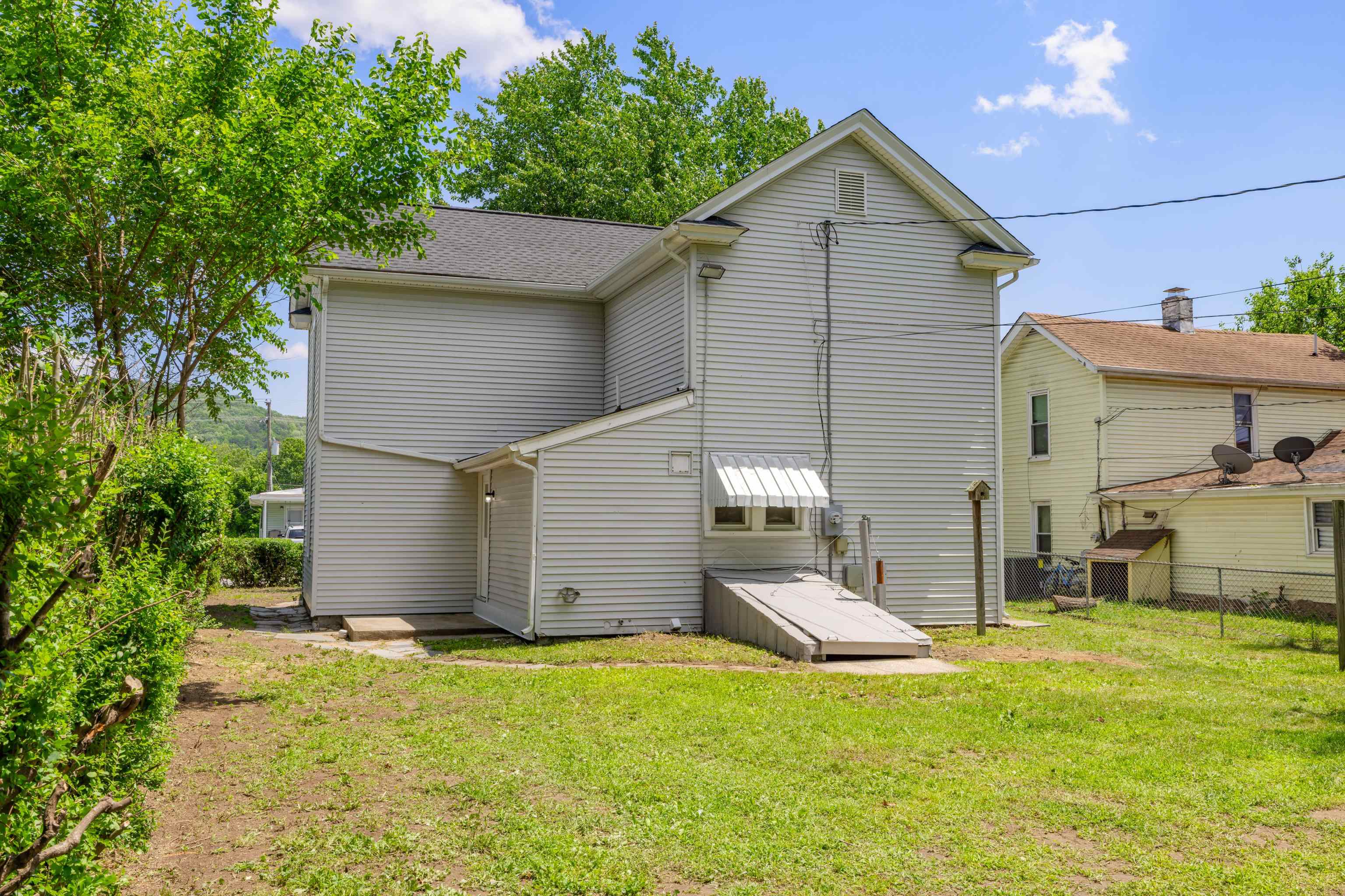 561 ARCH AVE, WAYNESBORO, Virginia 22980, 4 Bedrooms Bedrooms, ,2 BathroomsBathrooms,Residential,561 ARCH AVE,665424 MLS # 665424