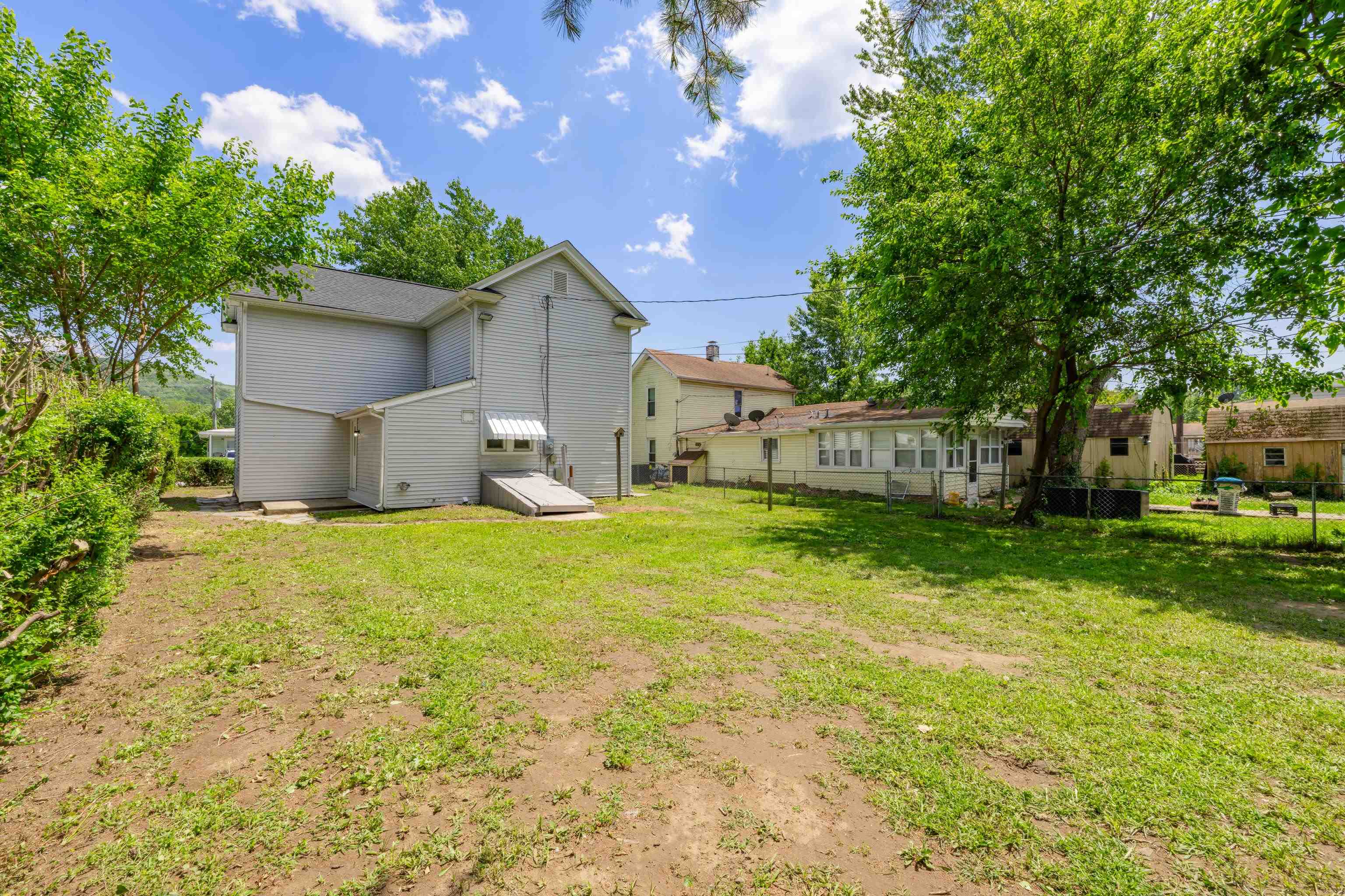 561 ARCH AVE, WAYNESBORO, Virginia 22980, 4 Bedrooms Bedrooms, ,2 BathroomsBathrooms,Residential,561 ARCH AVE,665424 MLS # 665424