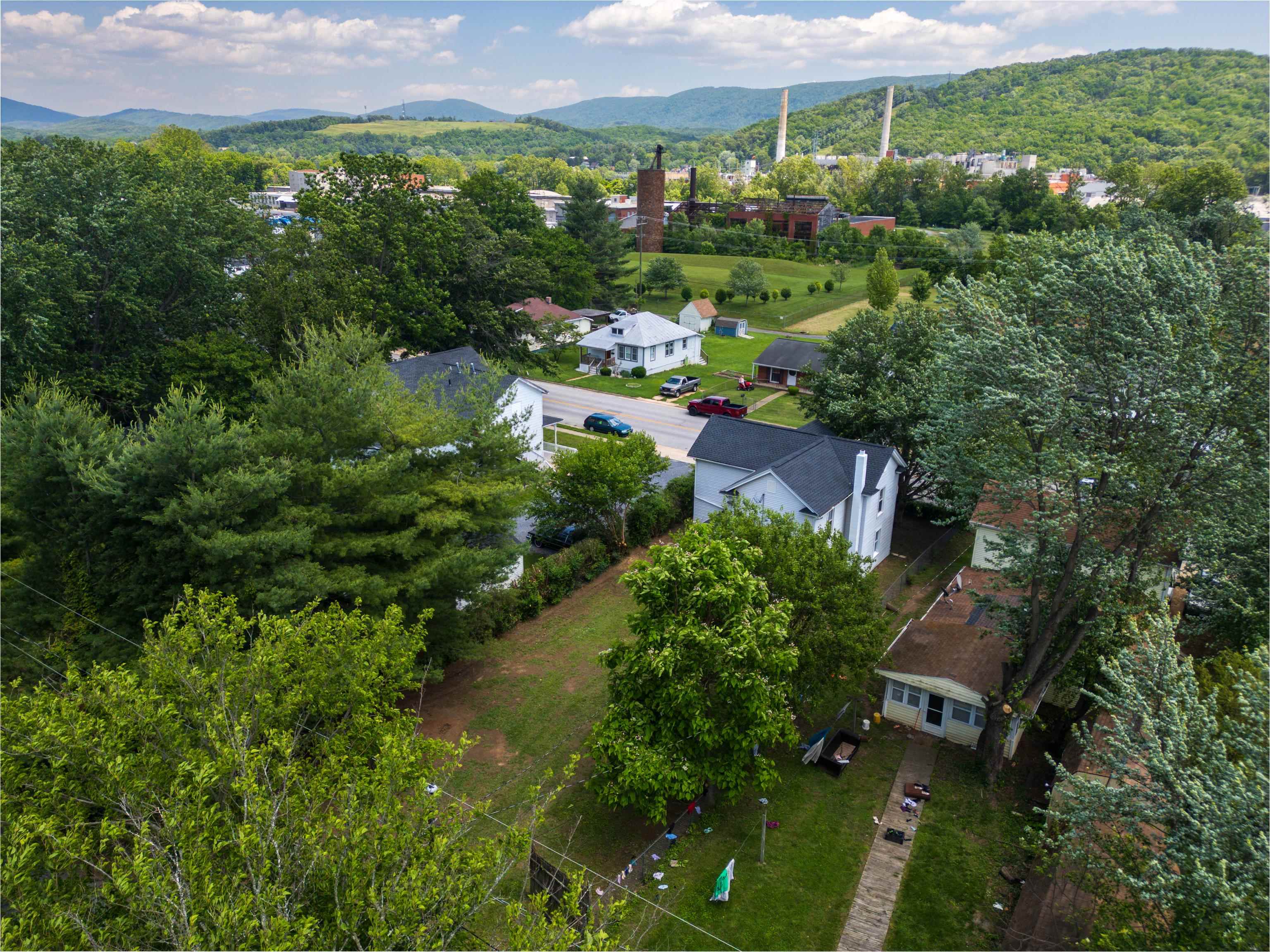 561 ARCH AVE, WAYNESBORO, Virginia 22980, 4 Bedrooms Bedrooms, ,2 BathroomsBathrooms,Residential,561 ARCH AVE,665424 MLS # 665424