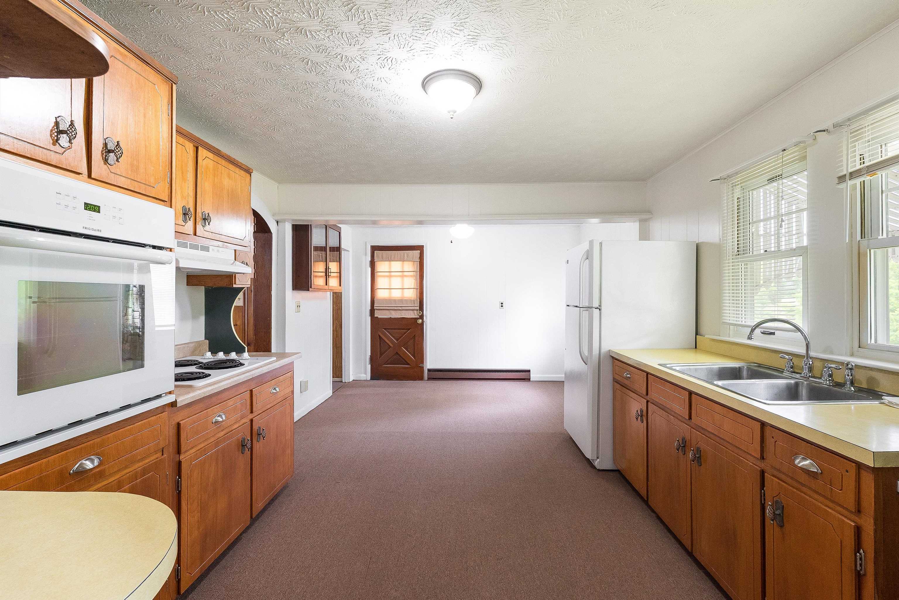 4056 EAST POINT RD, ELKTON, Virginia 22827, 4 Bedrooms Bedrooms, ,1 BathroomBathrooms,Residential,4056 EAST POINT RD,665426 MLS # 665426