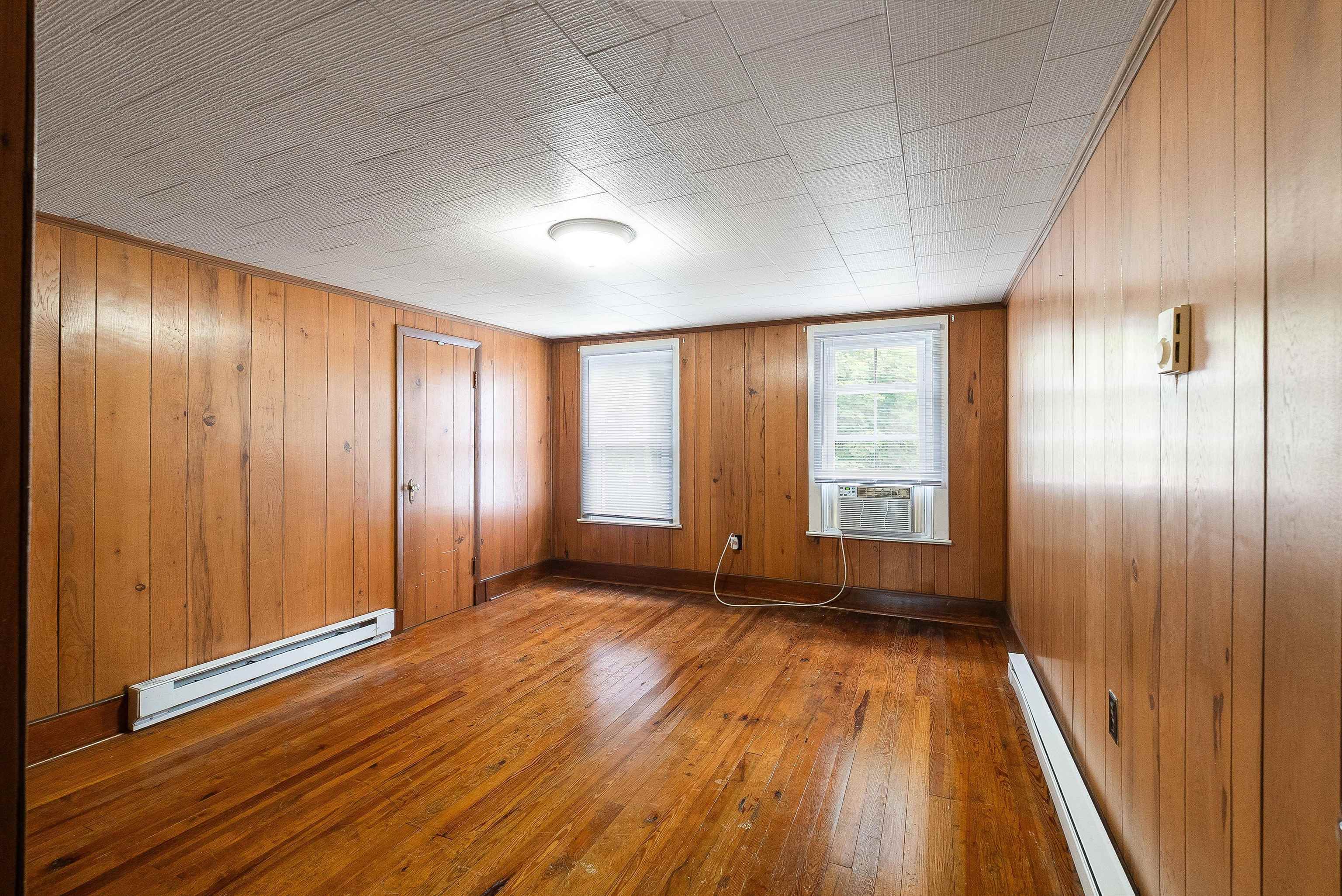4056 EAST POINT RD, ELKTON, Virginia 22827, 4 Bedrooms Bedrooms, ,1 BathroomBathrooms,Residential,4056 EAST POINT RD,665426 MLS # 665426